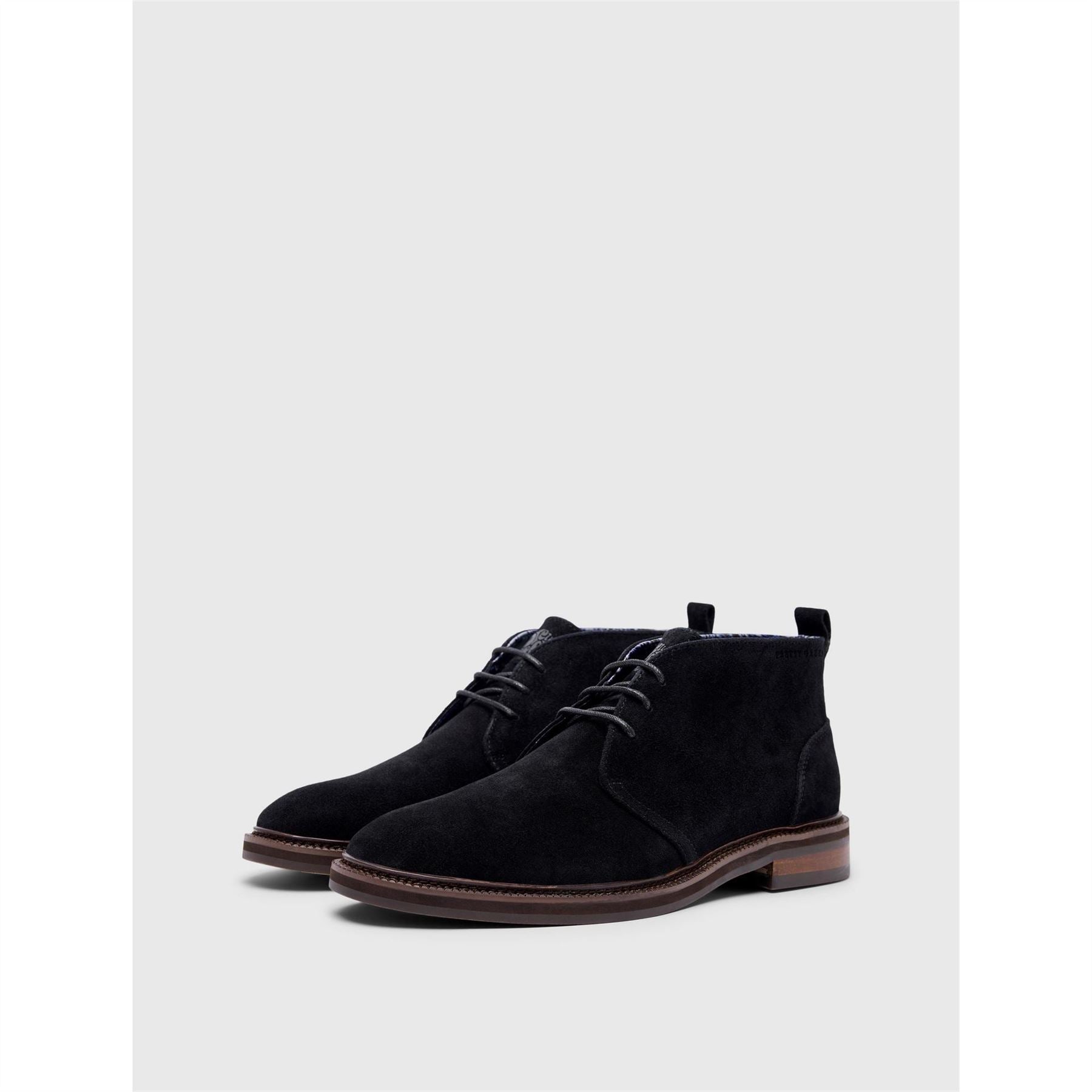 Pretty Green Solid Patterned Chukka Boots