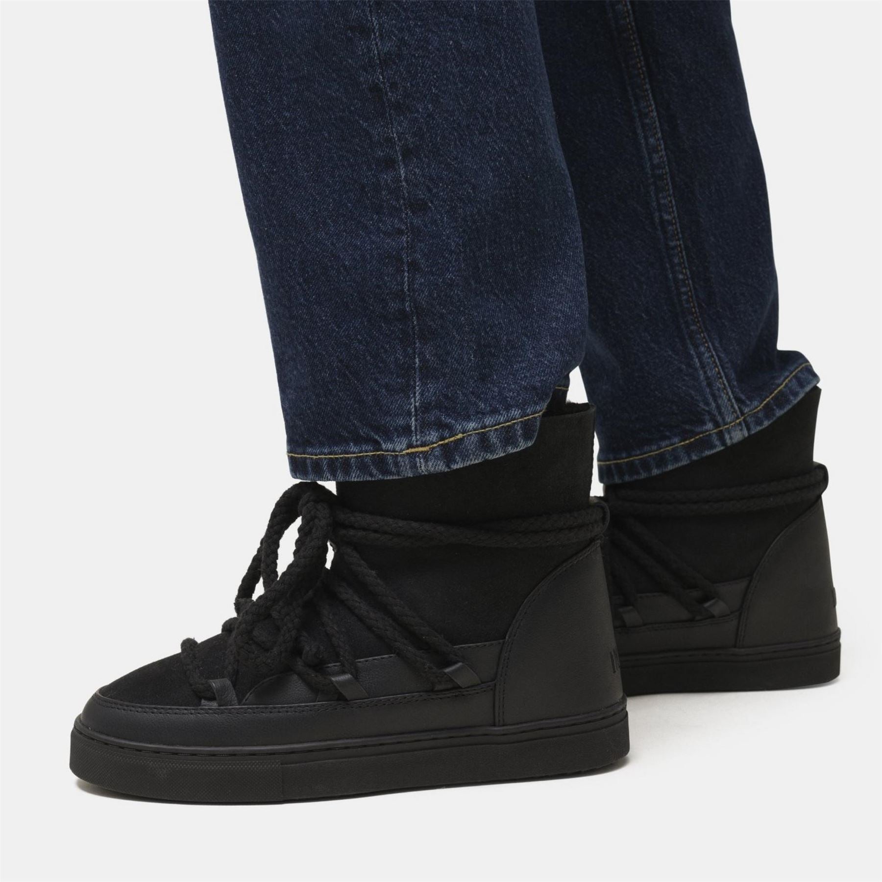Inuikii Classic Snug Boots with Lace-Up Closure