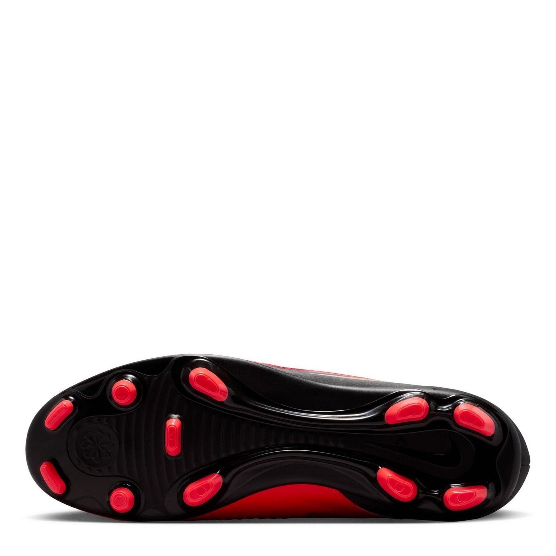 Nike Phantom 6 Low Club Adults Firm Ground Football Boots