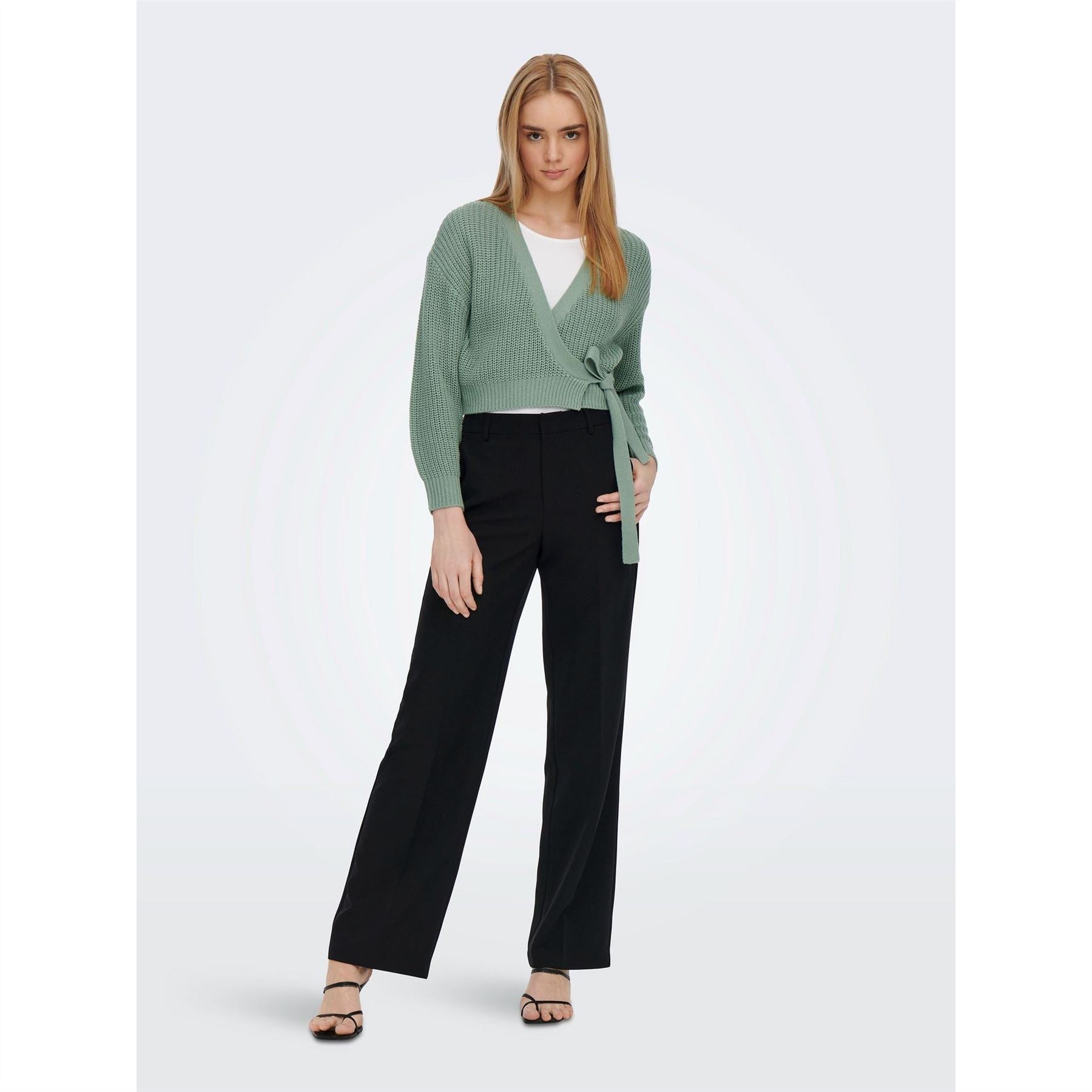 Only Cropped V-Neck Relaxed Fit Sweater