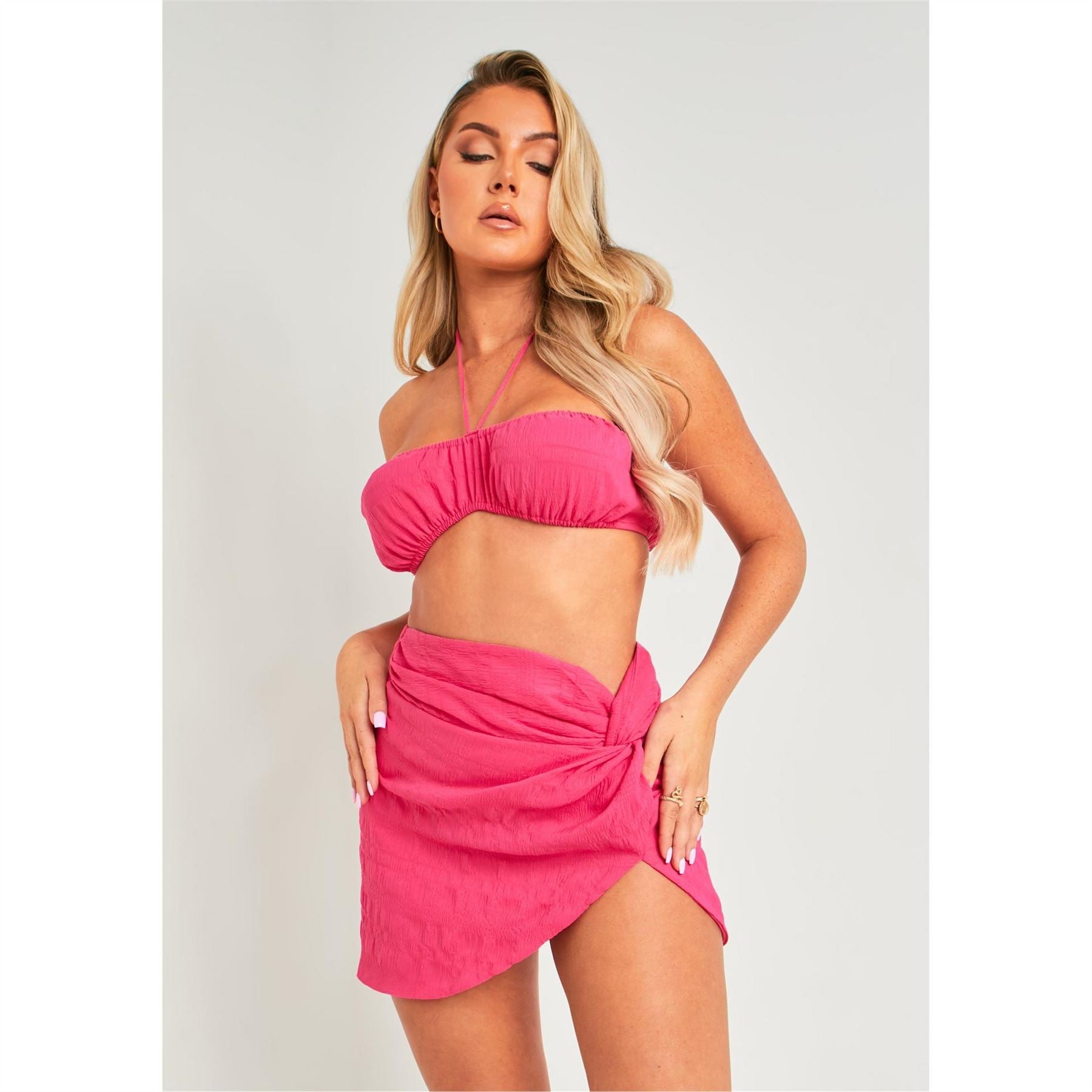 Missy Empire Halterneck Crop Top