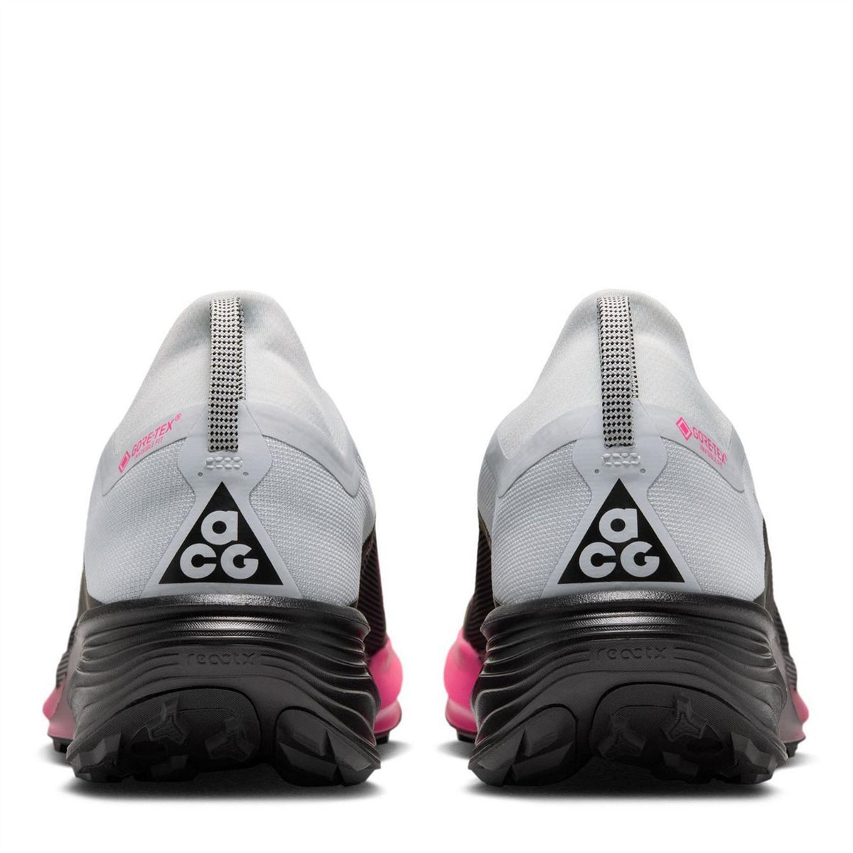 Nike ACG Peg Trail Gore-Tex Lace-Up Sneakers