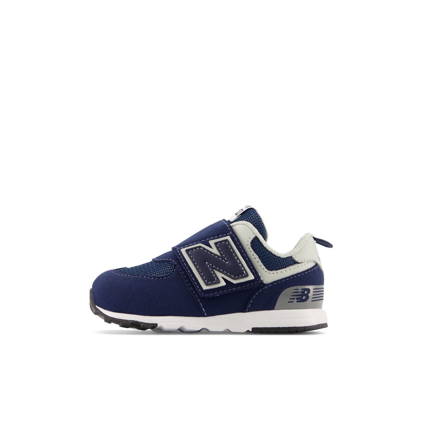 New Balance Wide Low Top Sneakers