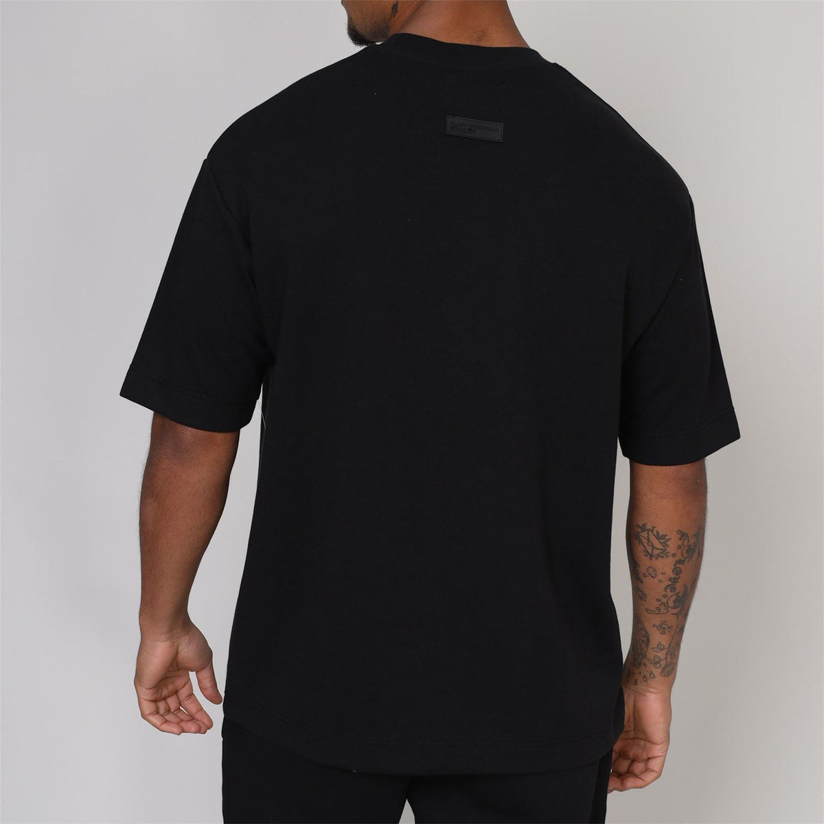 Blank Essentials E Arch Hoody T-Shirt