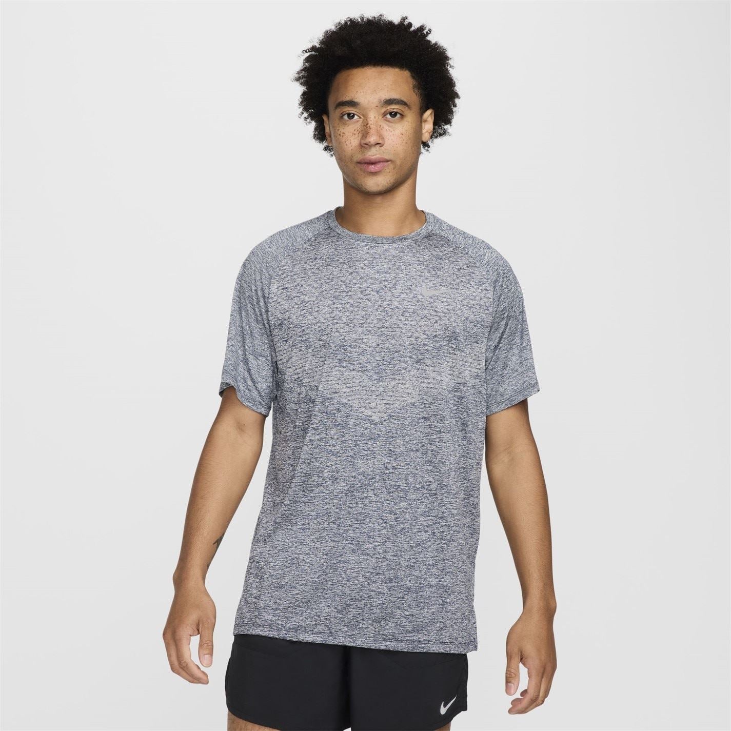 Nike Stride Zip Neck Regular Fit T-Shirt