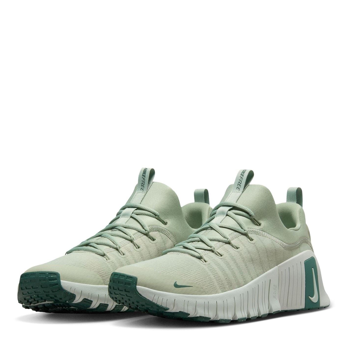 Nike Free Metcon 6 Low Top Sneakers