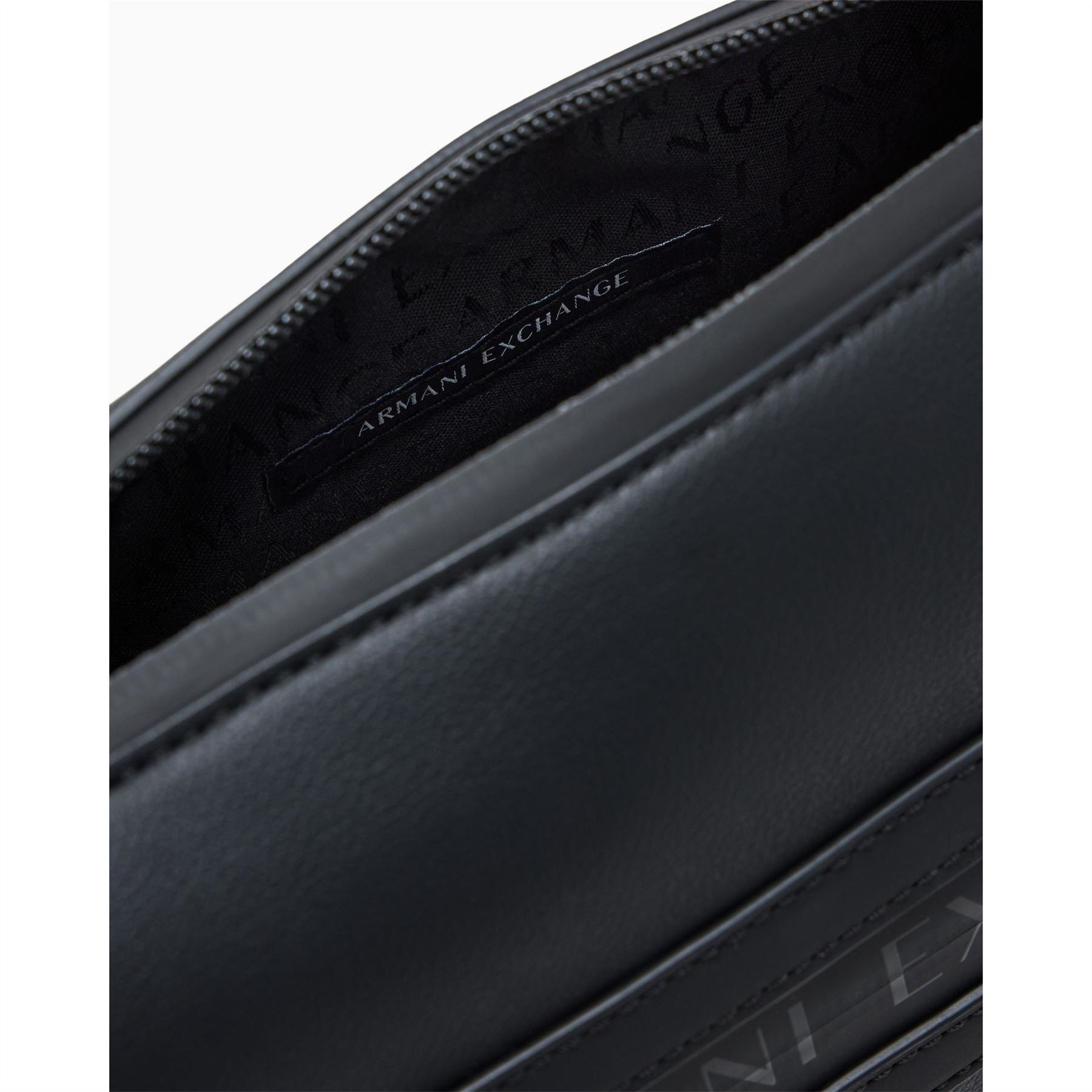 Armani Exchange Exchange Crossbodyody Bag