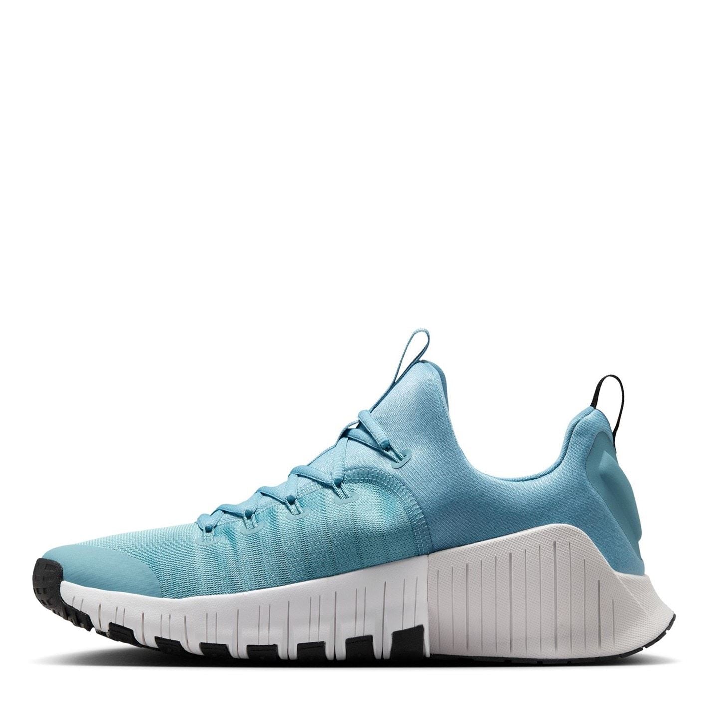 Nike Free Metcon 6 Low Top Sneakers