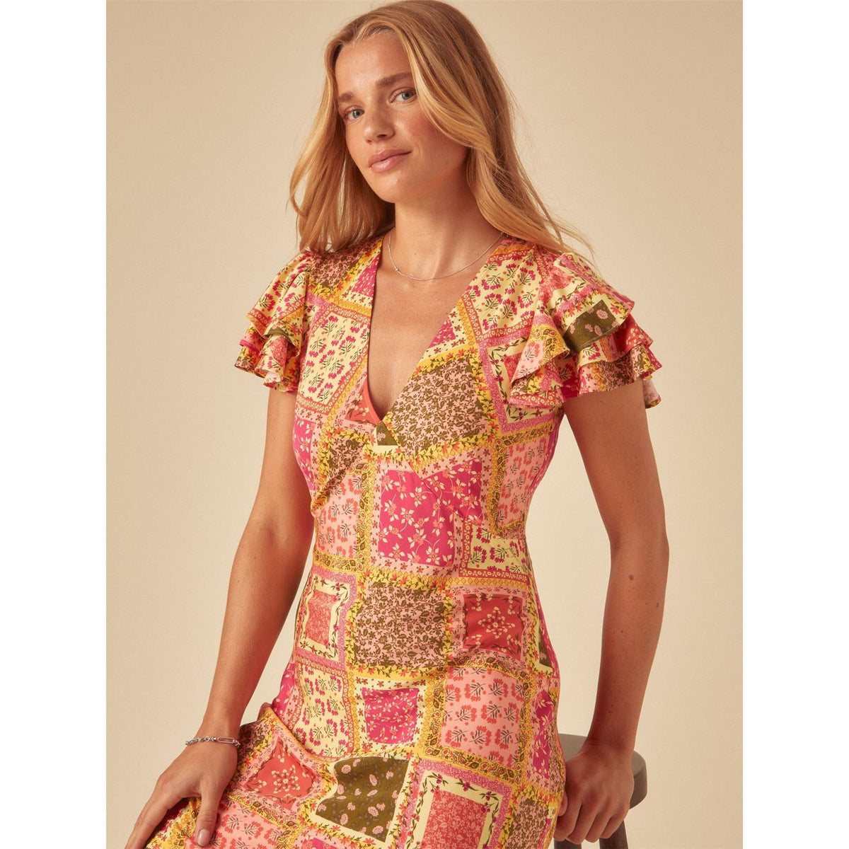 Nobodys Child Layla V-Neck Short Sleeve Midi Dress