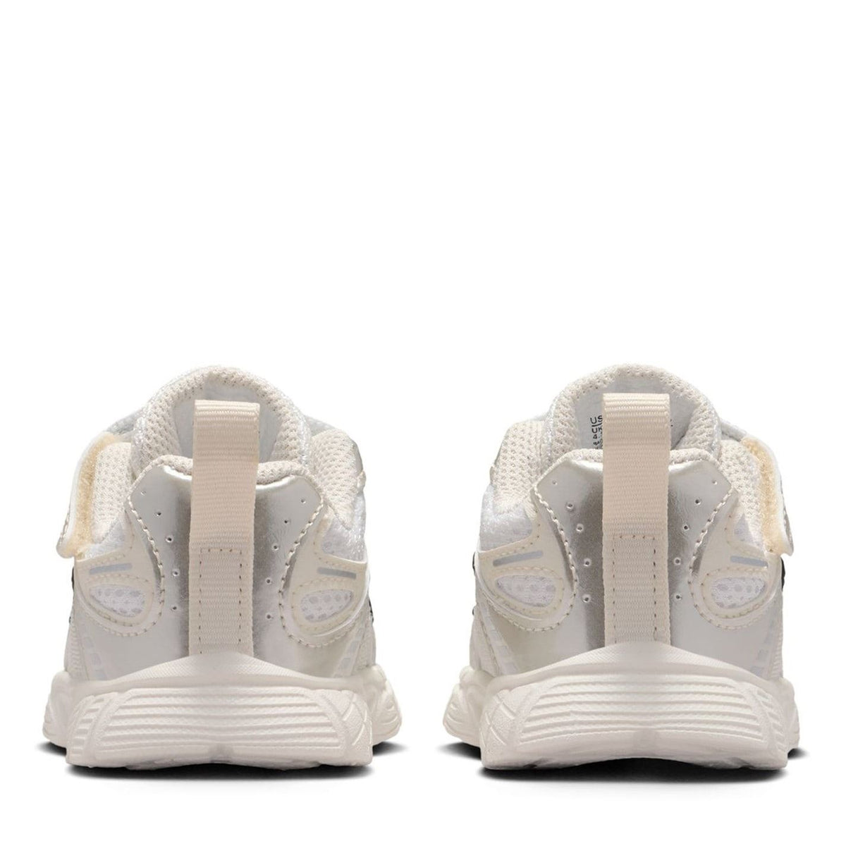 Nike V5 Runner Low Top Lace-Up Sneakers