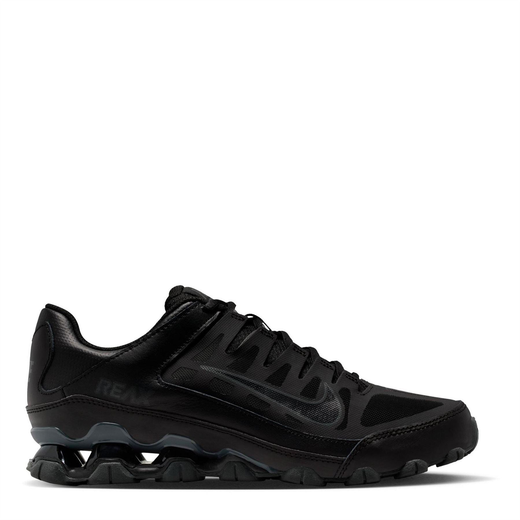 Nike Reax 8 TR Lace Up Low Top Sneakers
