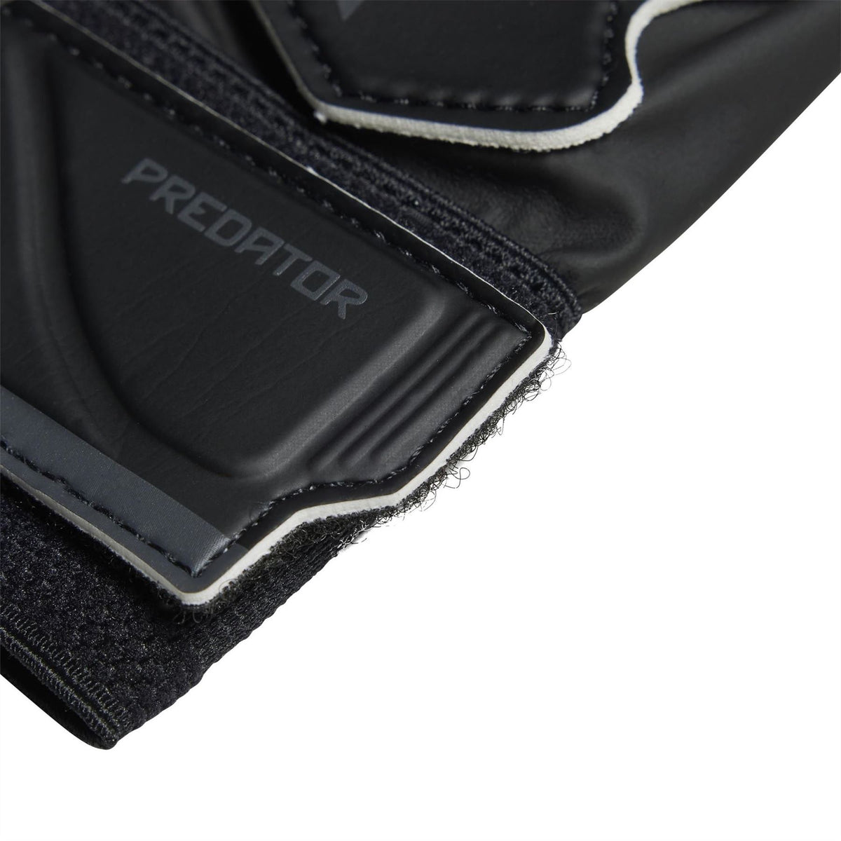 adidas Predator Training Goalkeeper Gloves Juniors