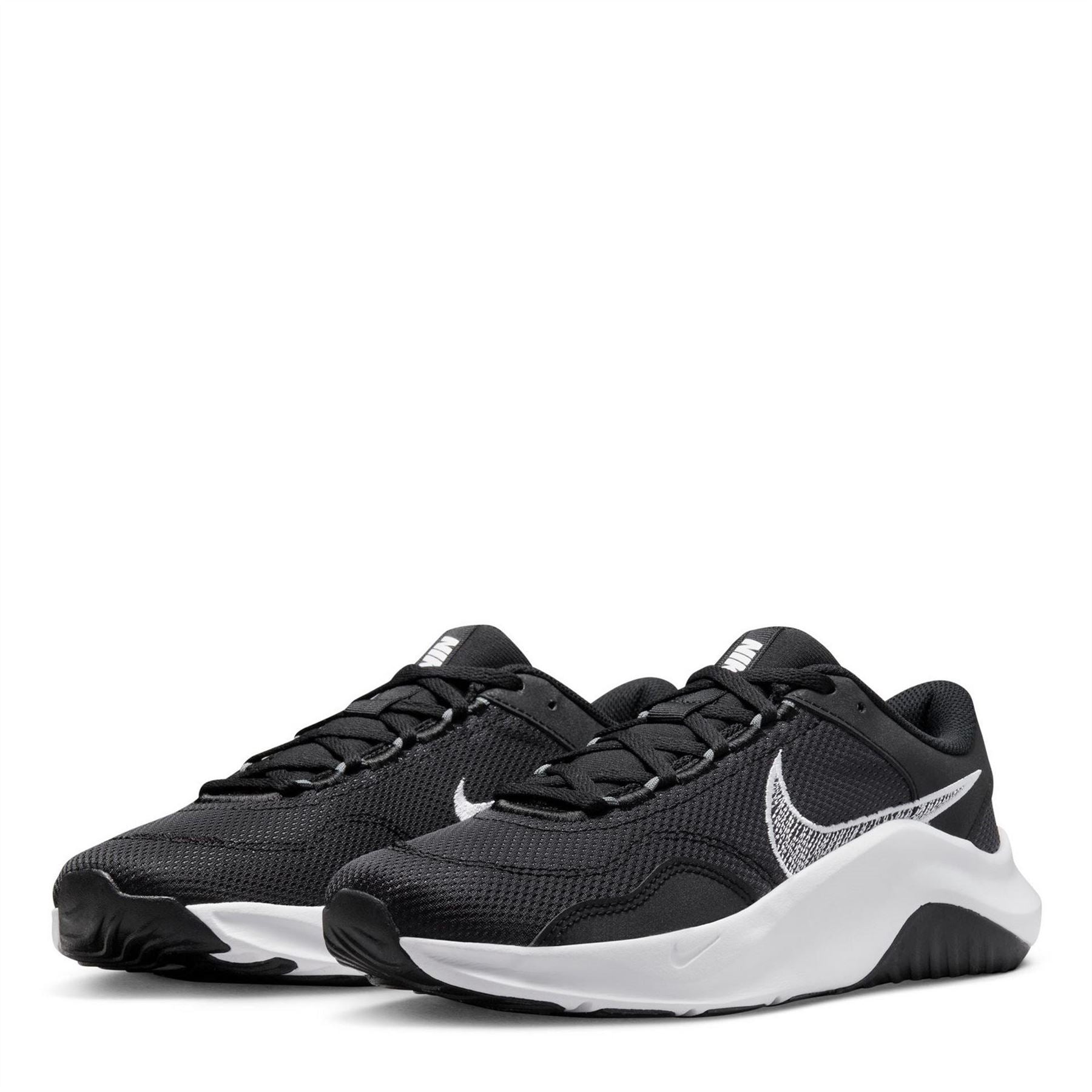 Nike Womens Essential 3 Training Shoes