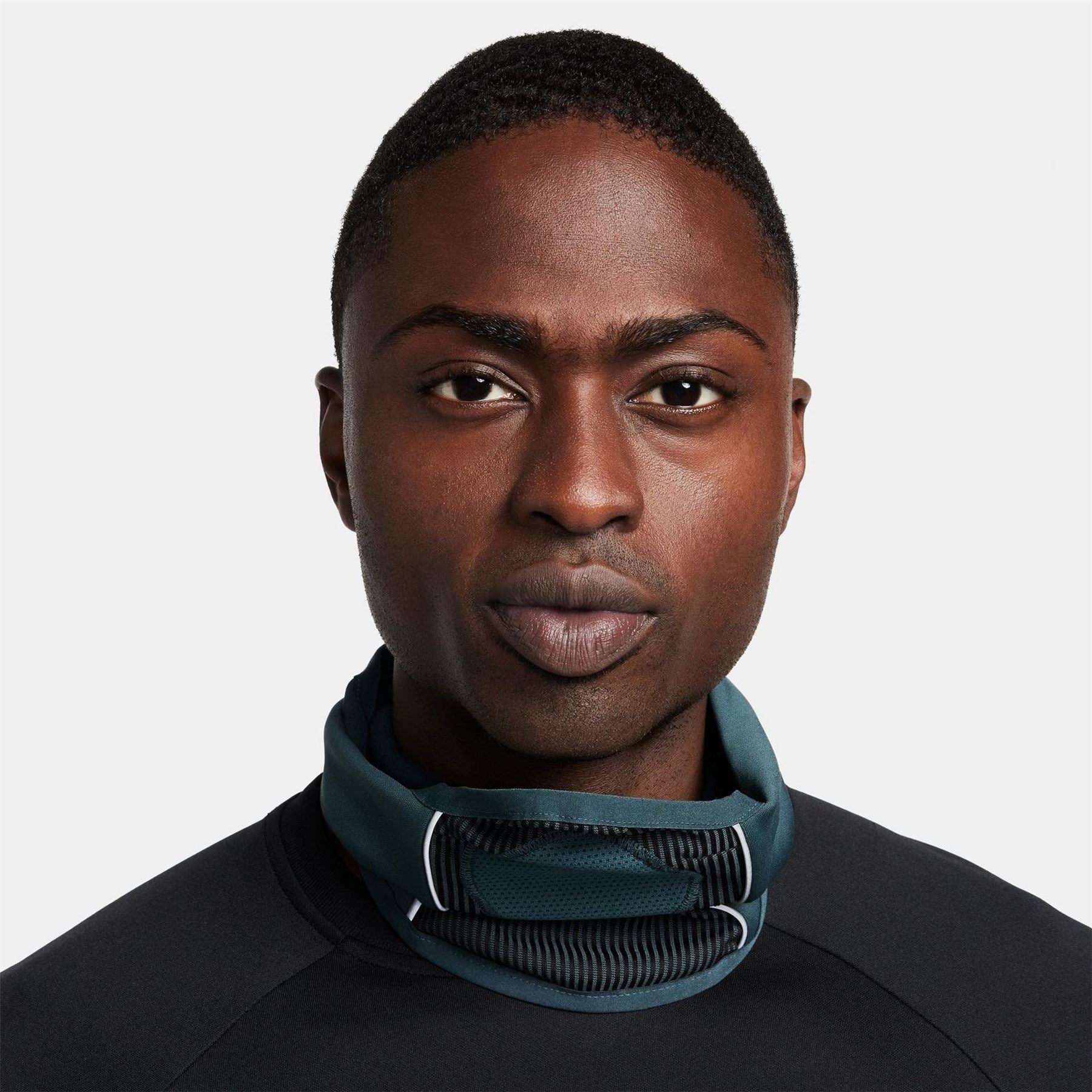 Nike Winter Warrior Mens Dri Fit Global Football Snood