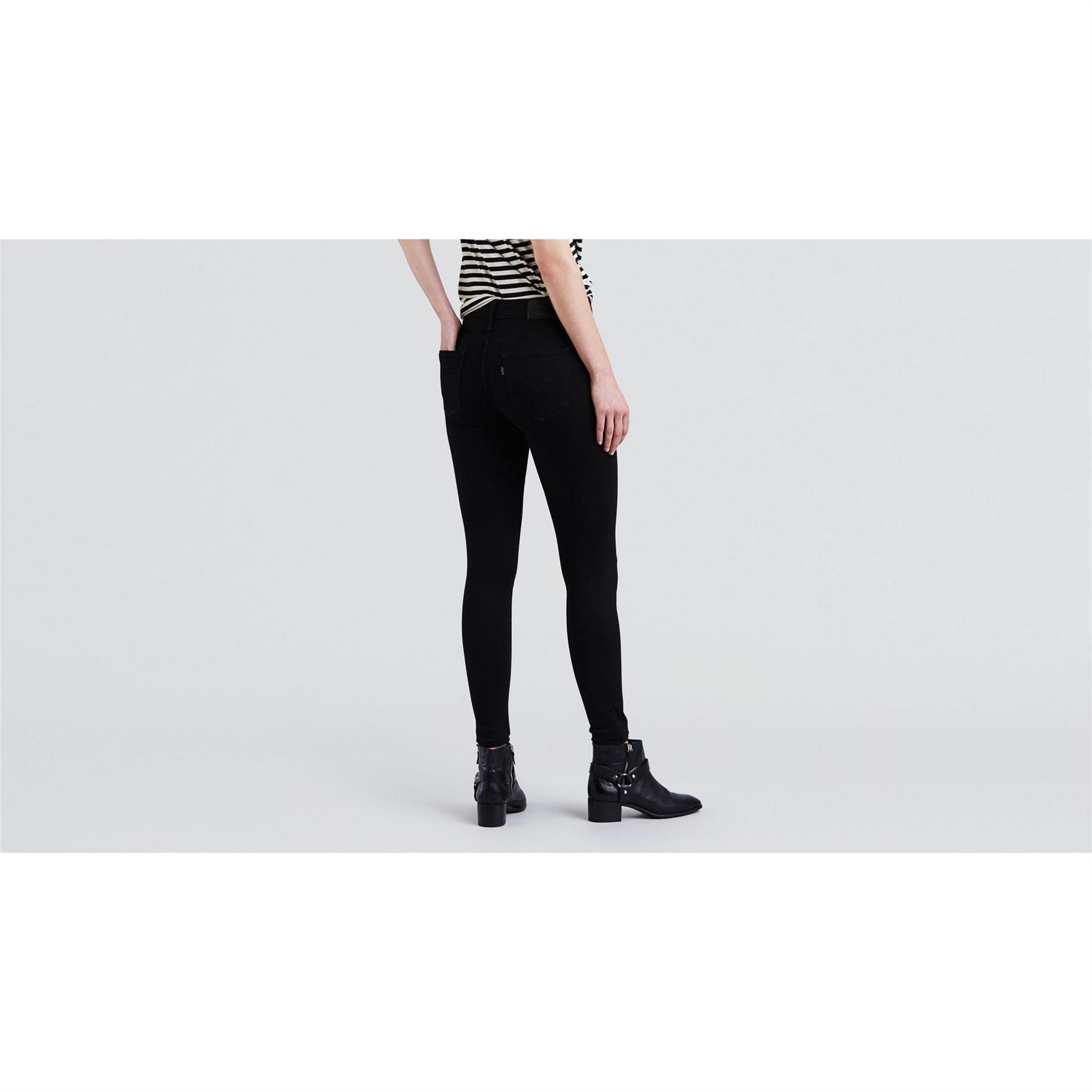 Levis High Rise Jeans