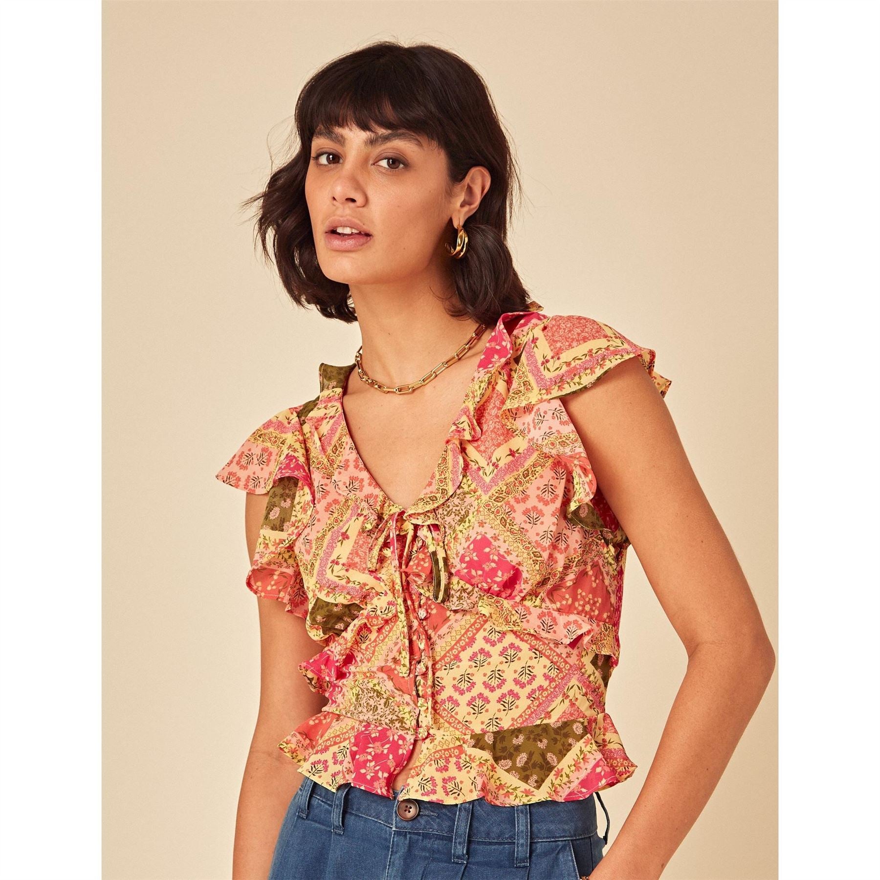 Nobodys Child Relaxed Fit V-Neck Short Sleeve Blouse