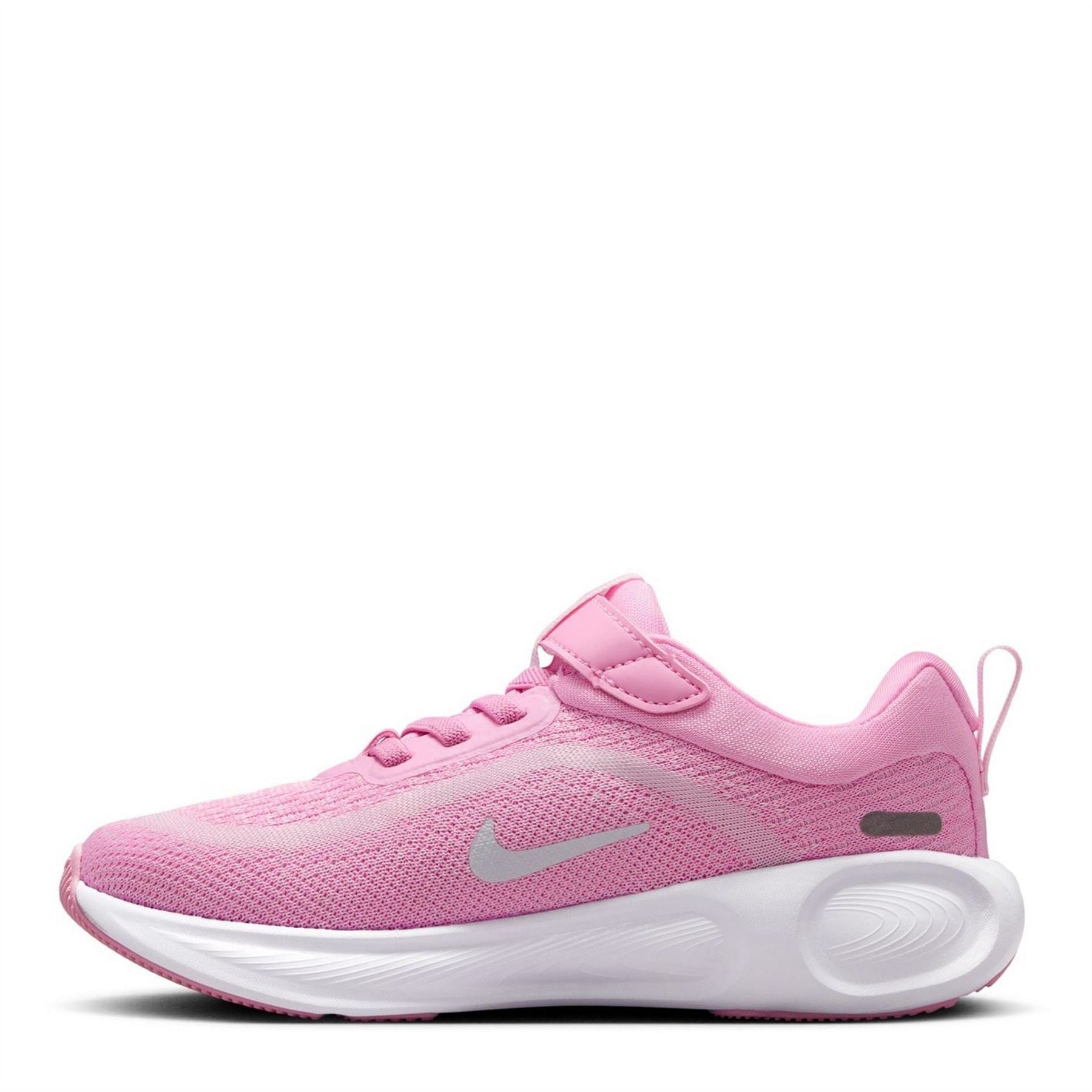 Nike Stellar Ride Low Top Lace-Up Sneakers