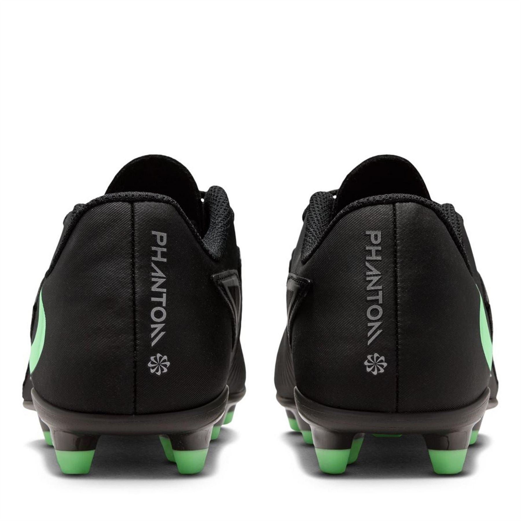 Nike Phantom 6 Club Juniors Multi Ground Football Boots