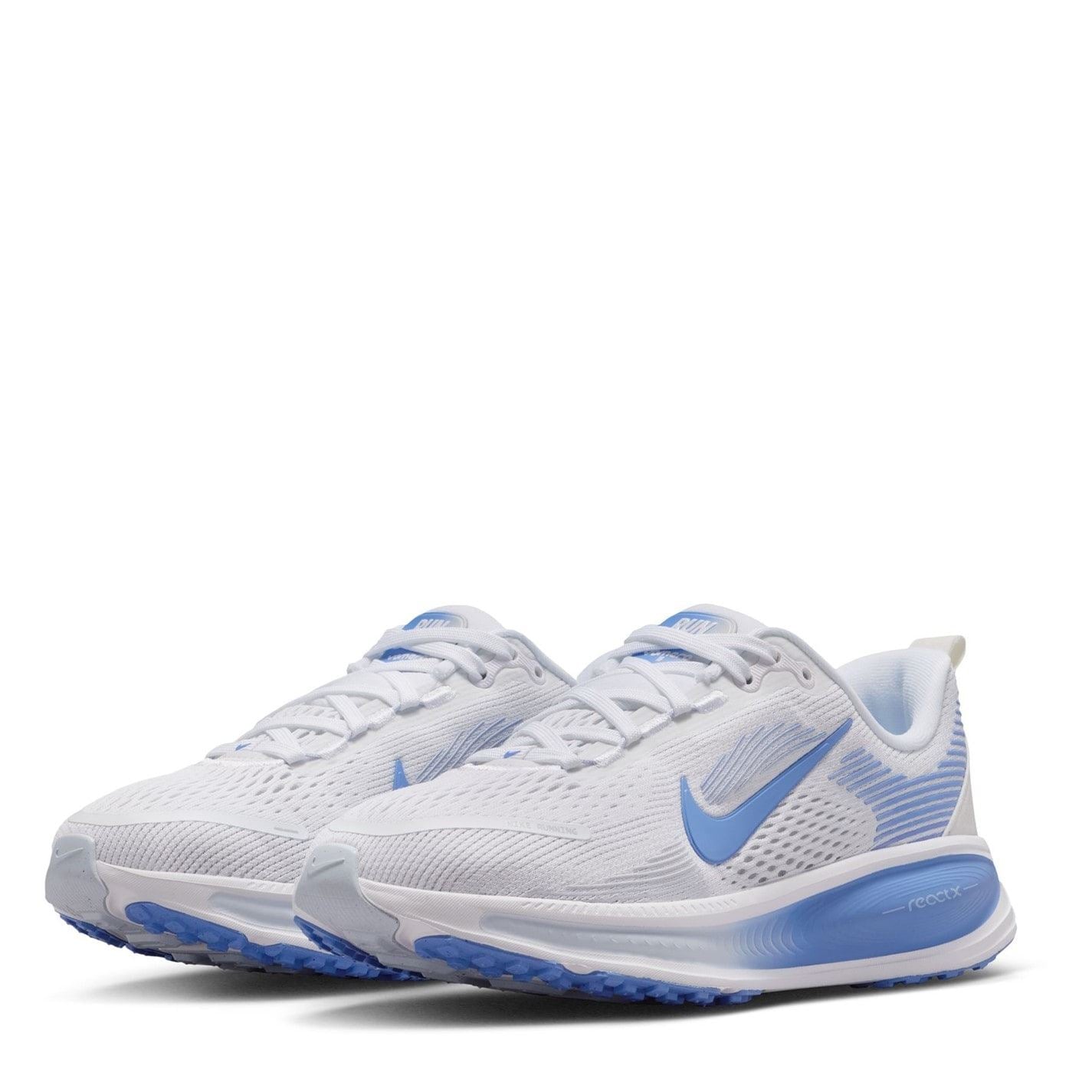 Nike Vomero 18 Low Top Lace-Up Sneakers