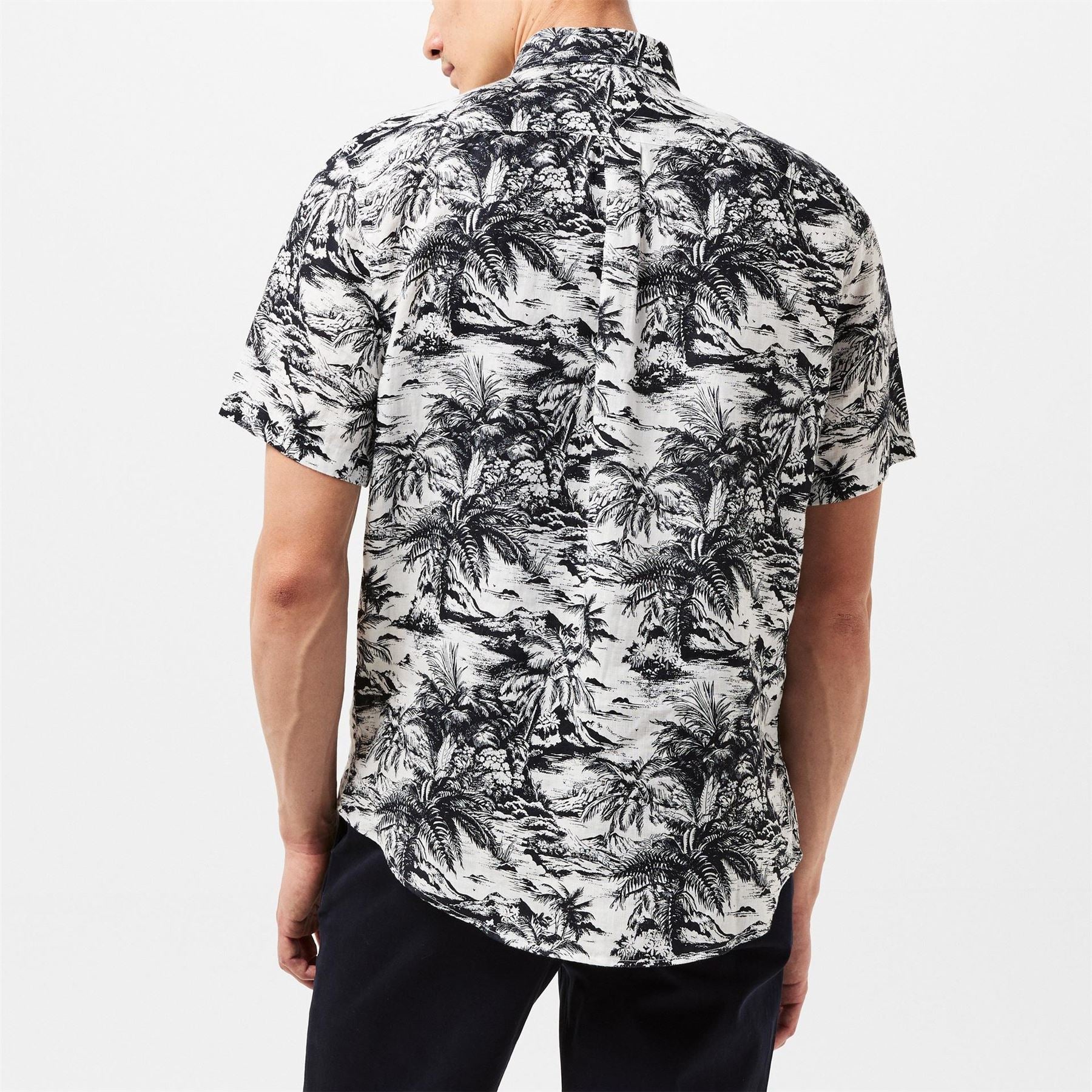Tommy Hilfiger Vacation Print Regular Fit Short Sleeve Shirt