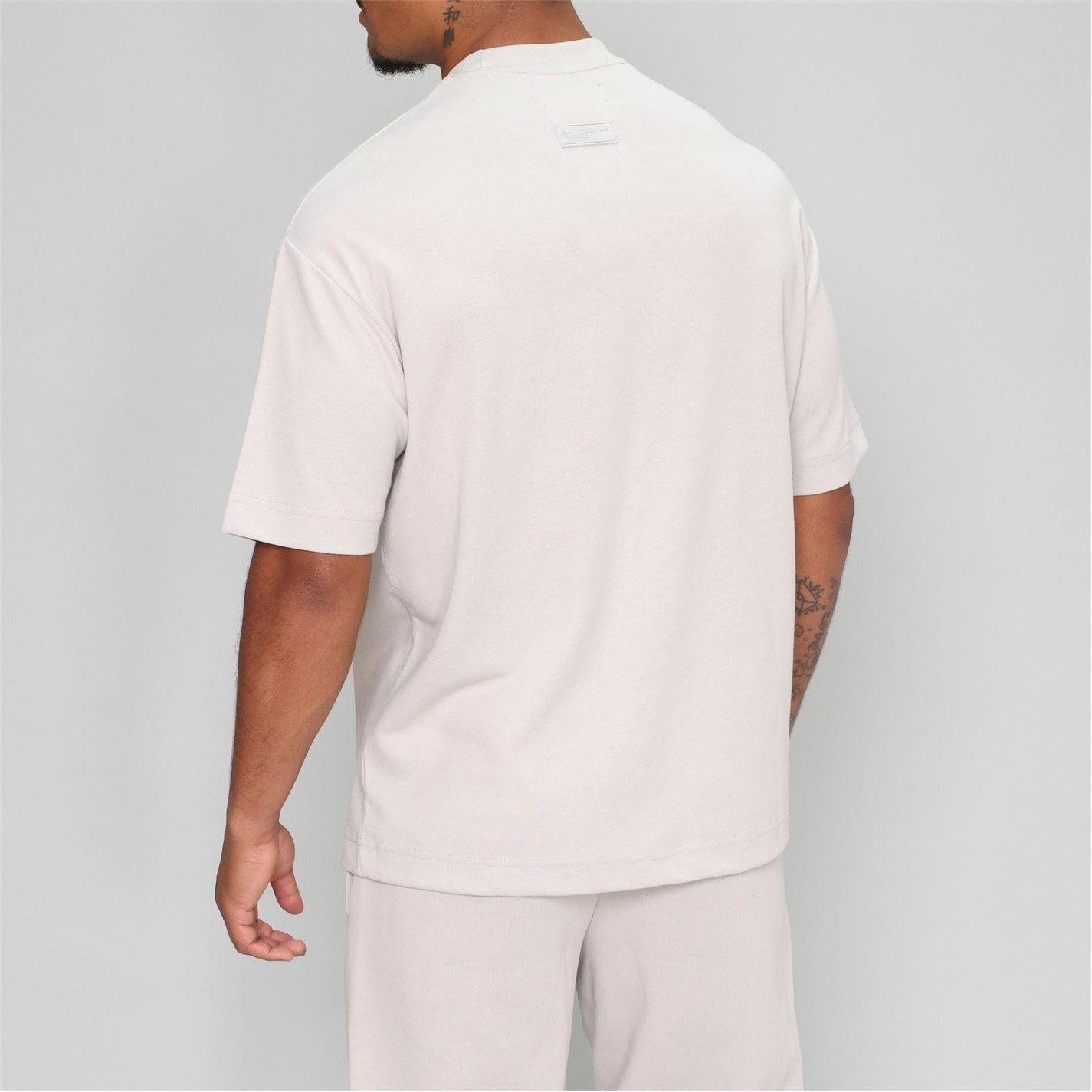 Blank Essentials Essentials Arch T-Shirt