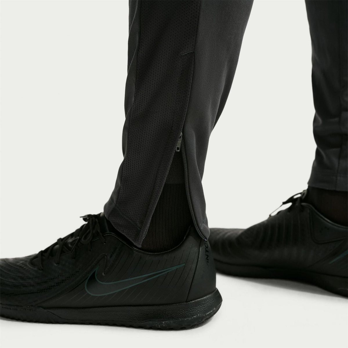 Nike Mens Dri Fit Academy Zippered Football Pants