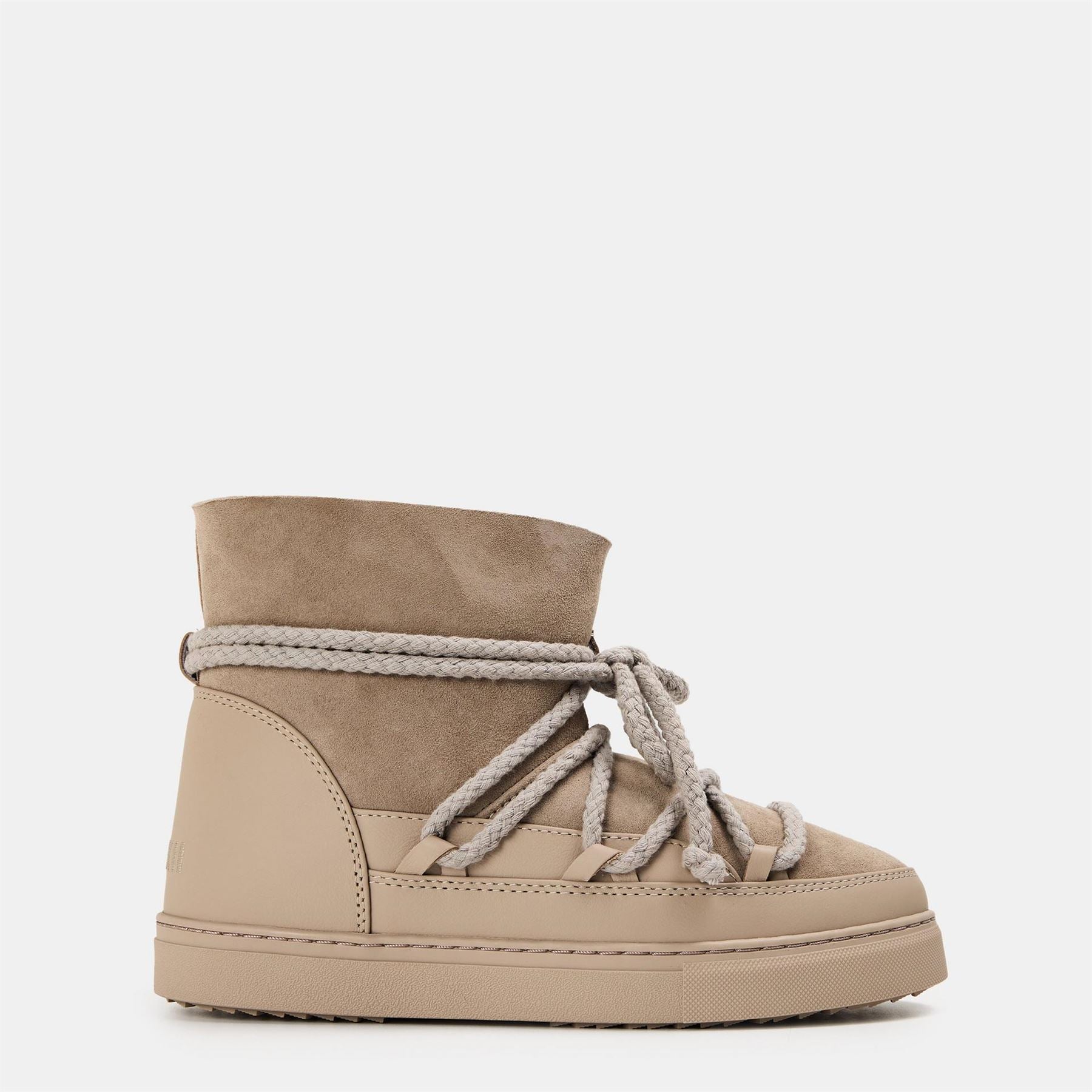 Inuikii Classic Snug Boots with Lace-Up Closure