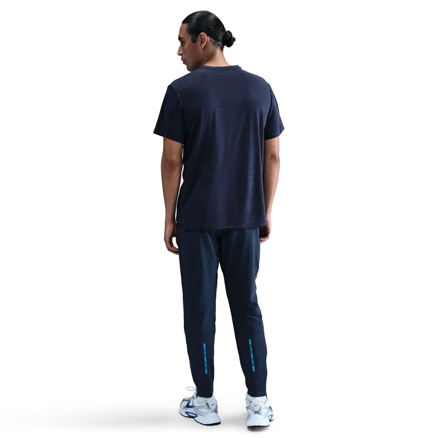 Nike Run Regular Fit Short Sleeve Crew Neck Athletic Top