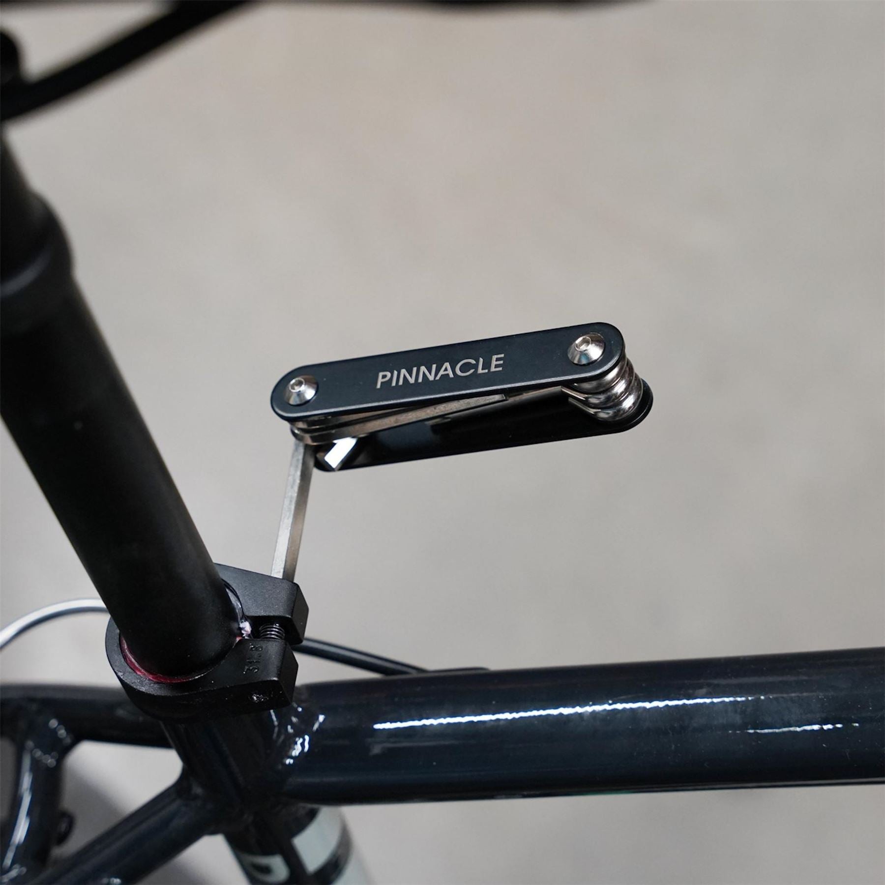 Pinnacle 6 In 1 Multi Tool