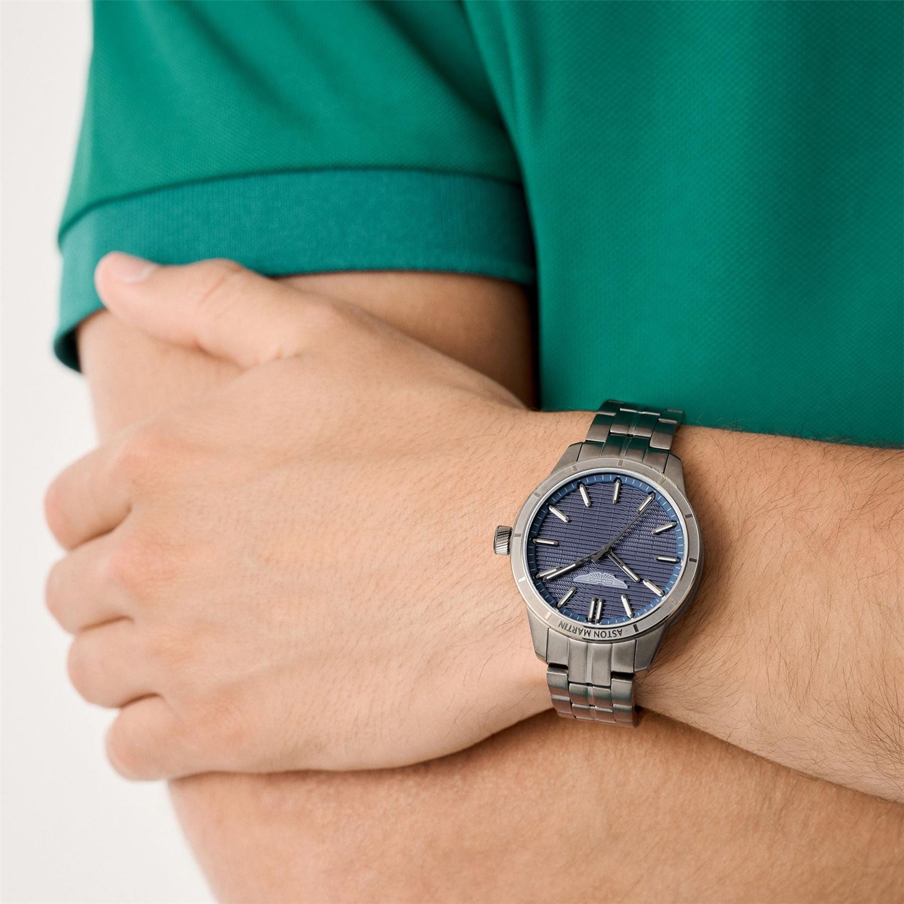 Aston Martin Sn62 Dress Steel Bracelet Analogue Watch