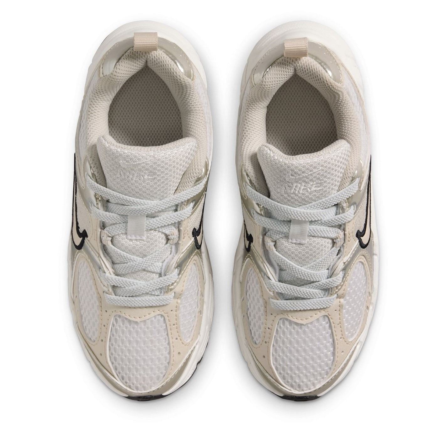 Nike V5 Rnr Lace Up Low Top Sneakers
