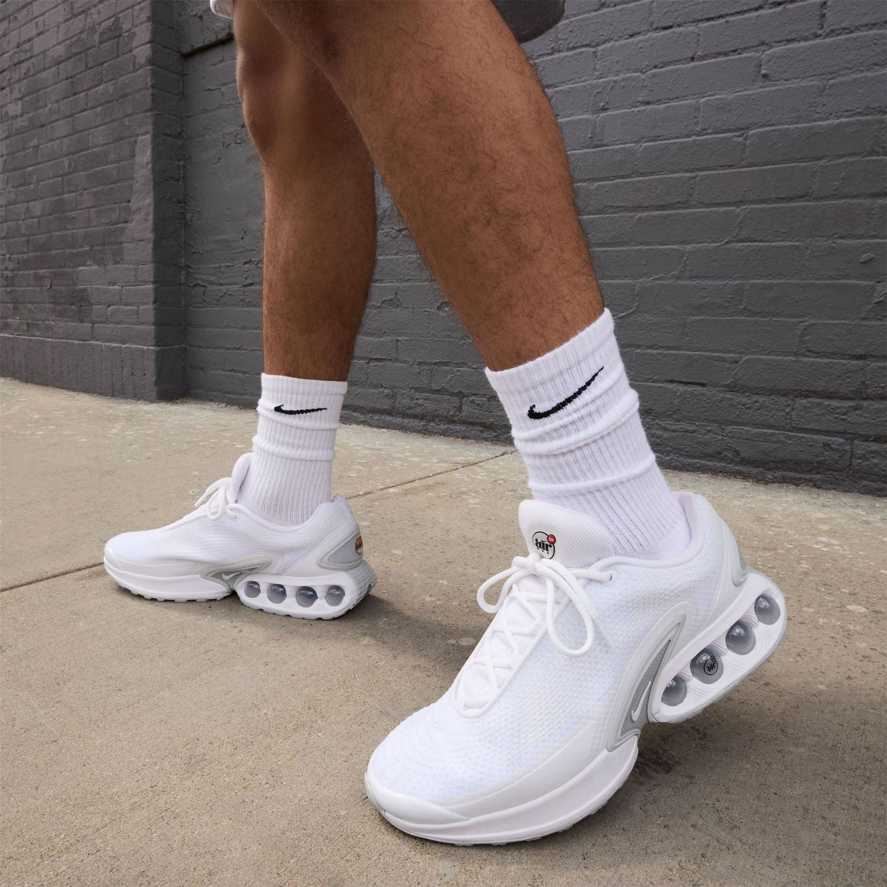 Nike Air Max Dn Sn62 Low Top Sneakers