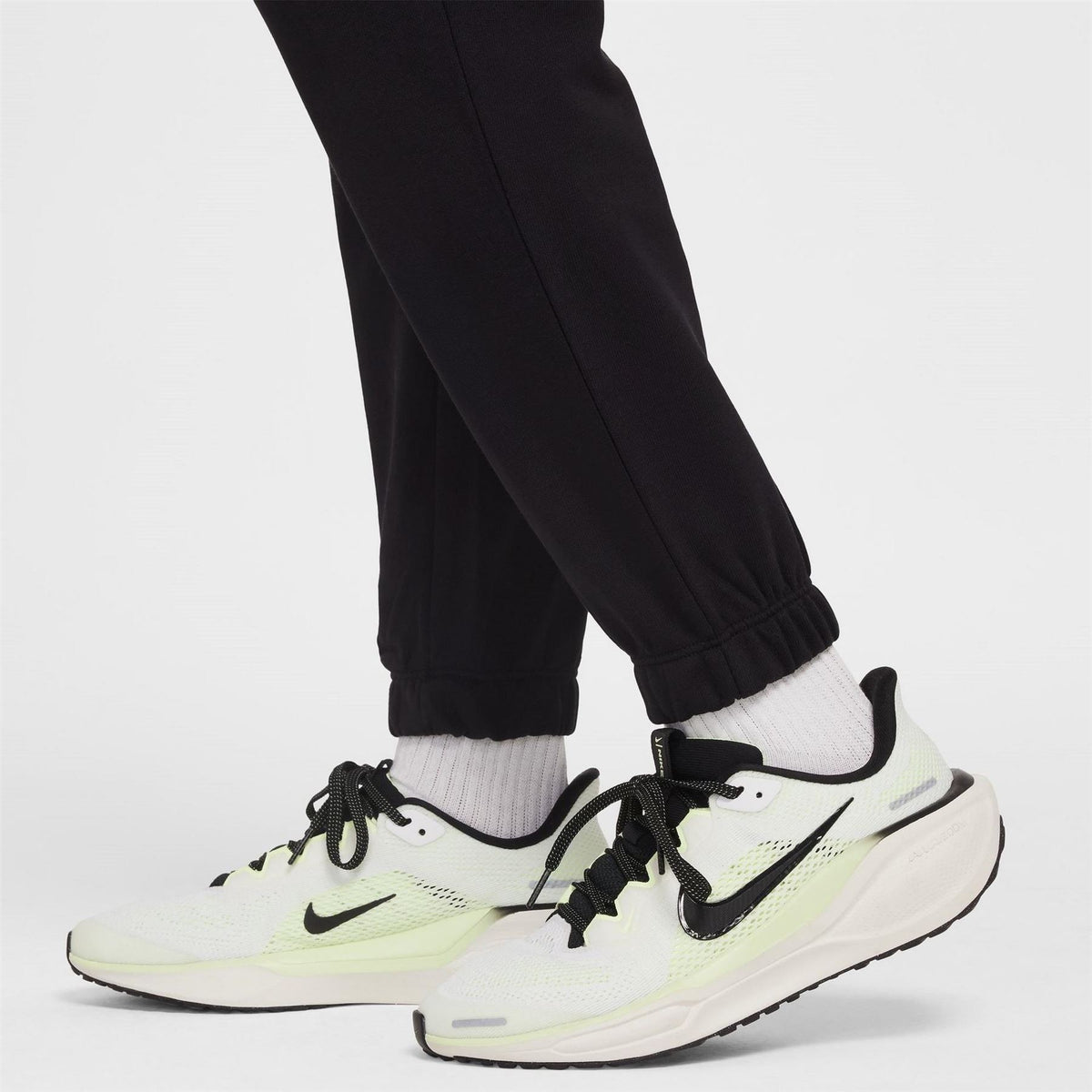 Nike Pro Fleece Solid Patterned Slim Joggers