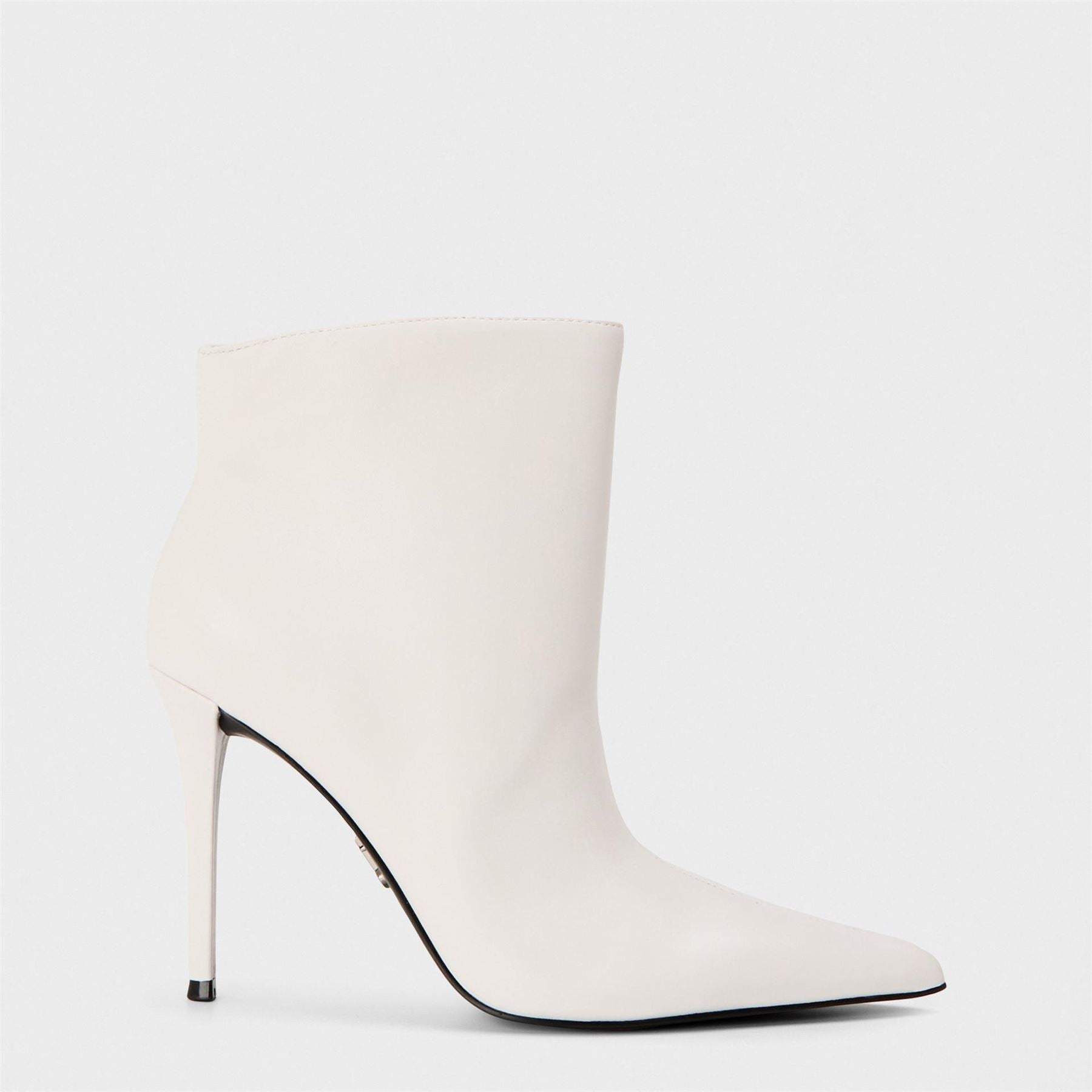 Steve Madden Sentinel Ankle Heeled Boots
