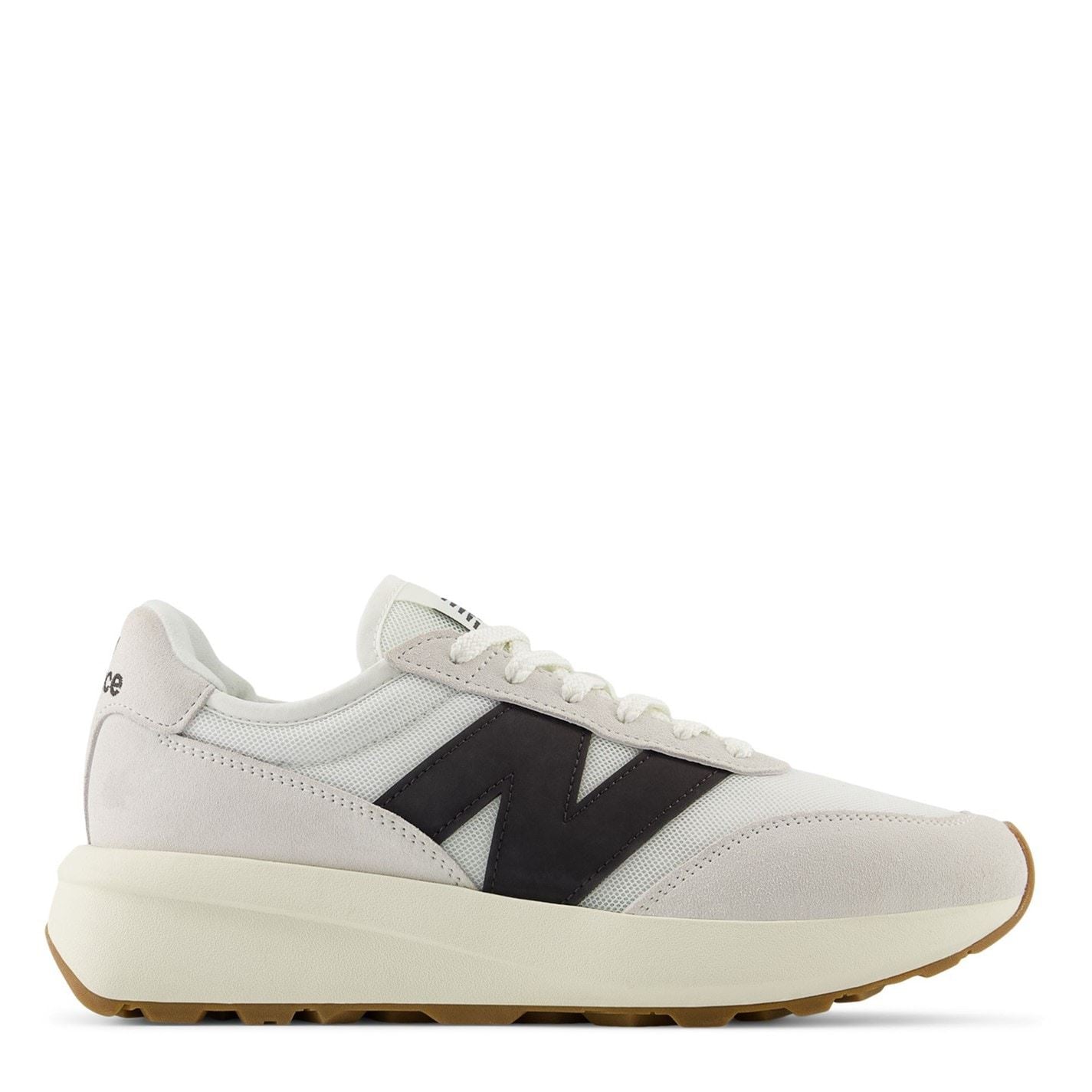 New Balance Low Top Round Toe Flat Heel Sneakers