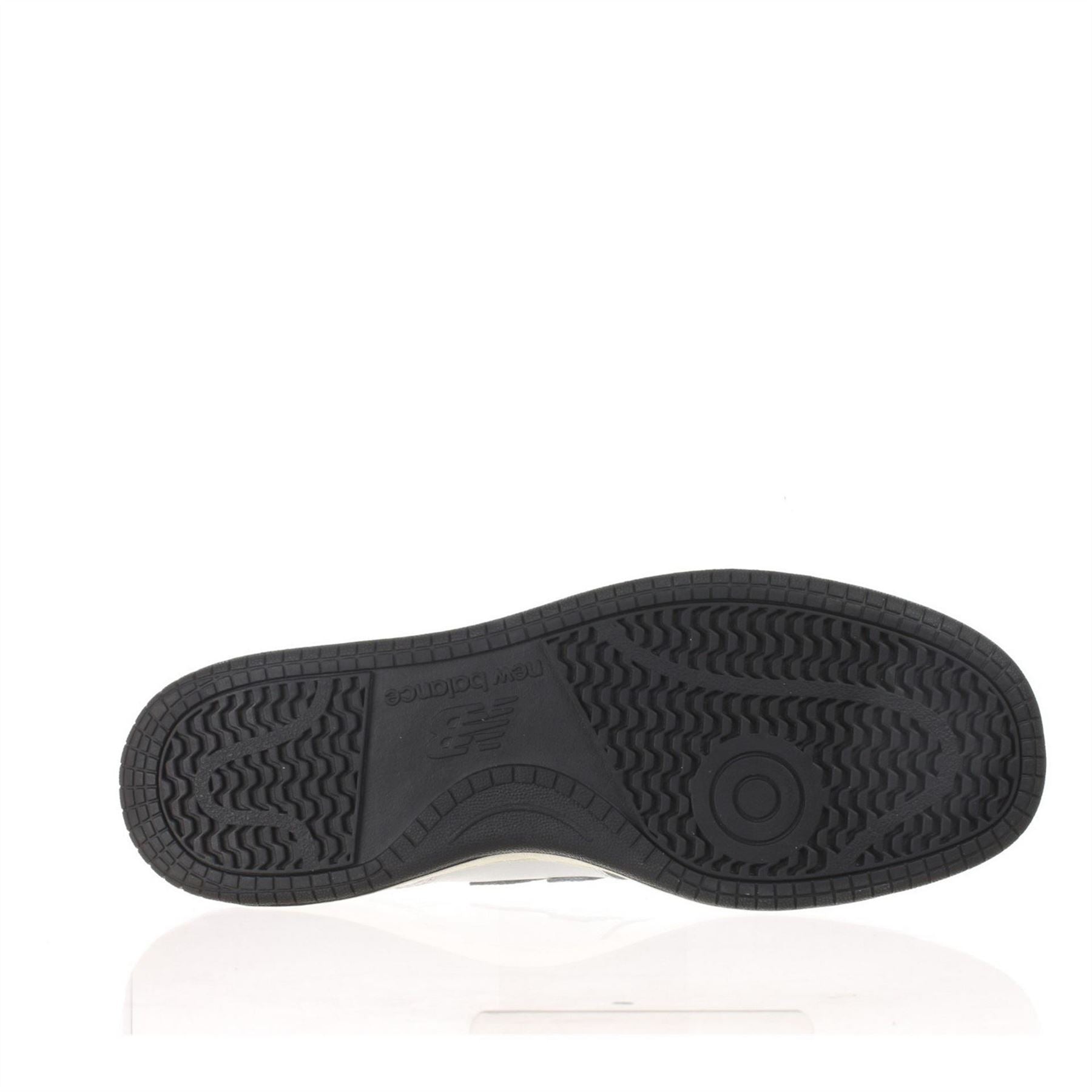 New Balance Round Toe Low Top Sneakers