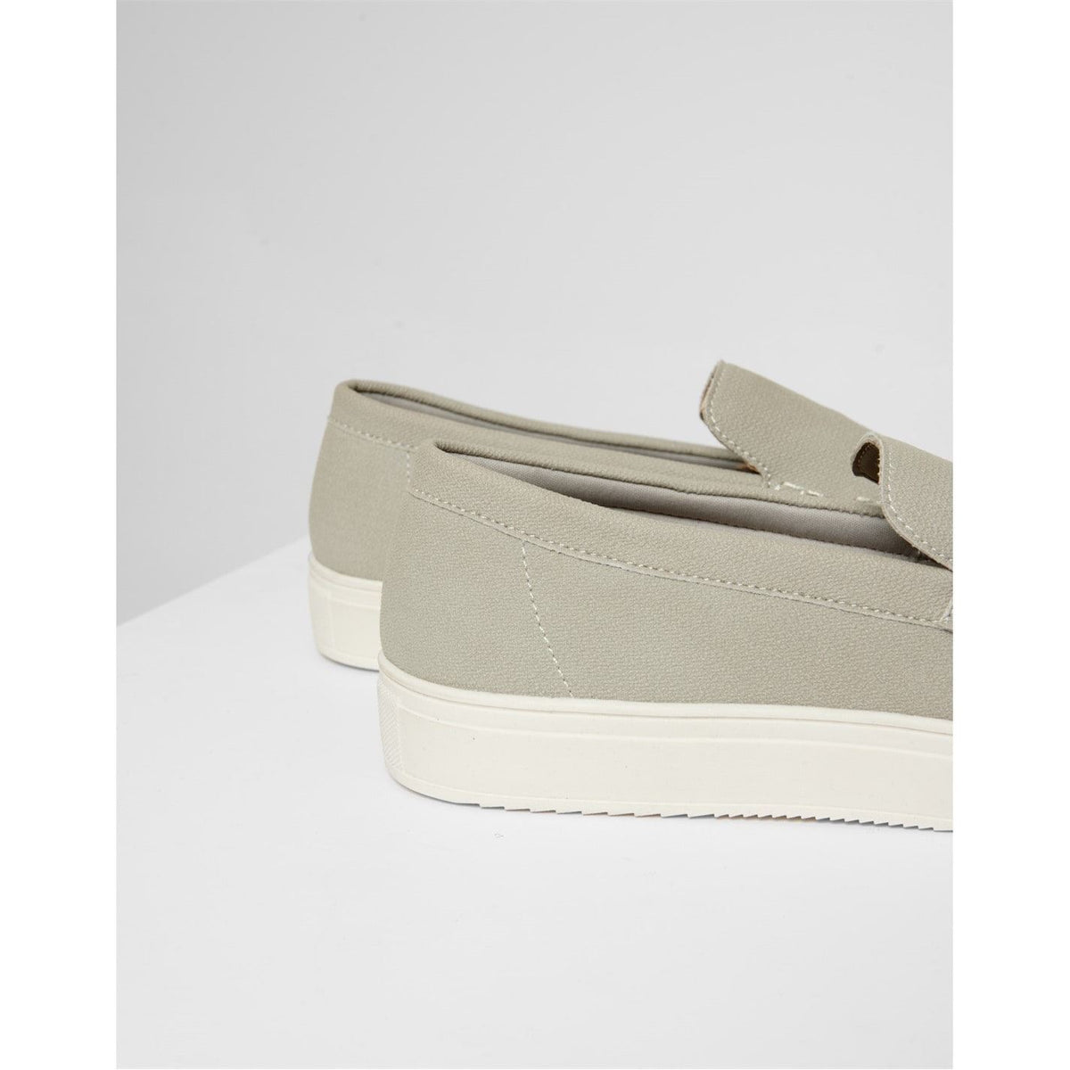 Threadbare Anthony Venetian Loafers
