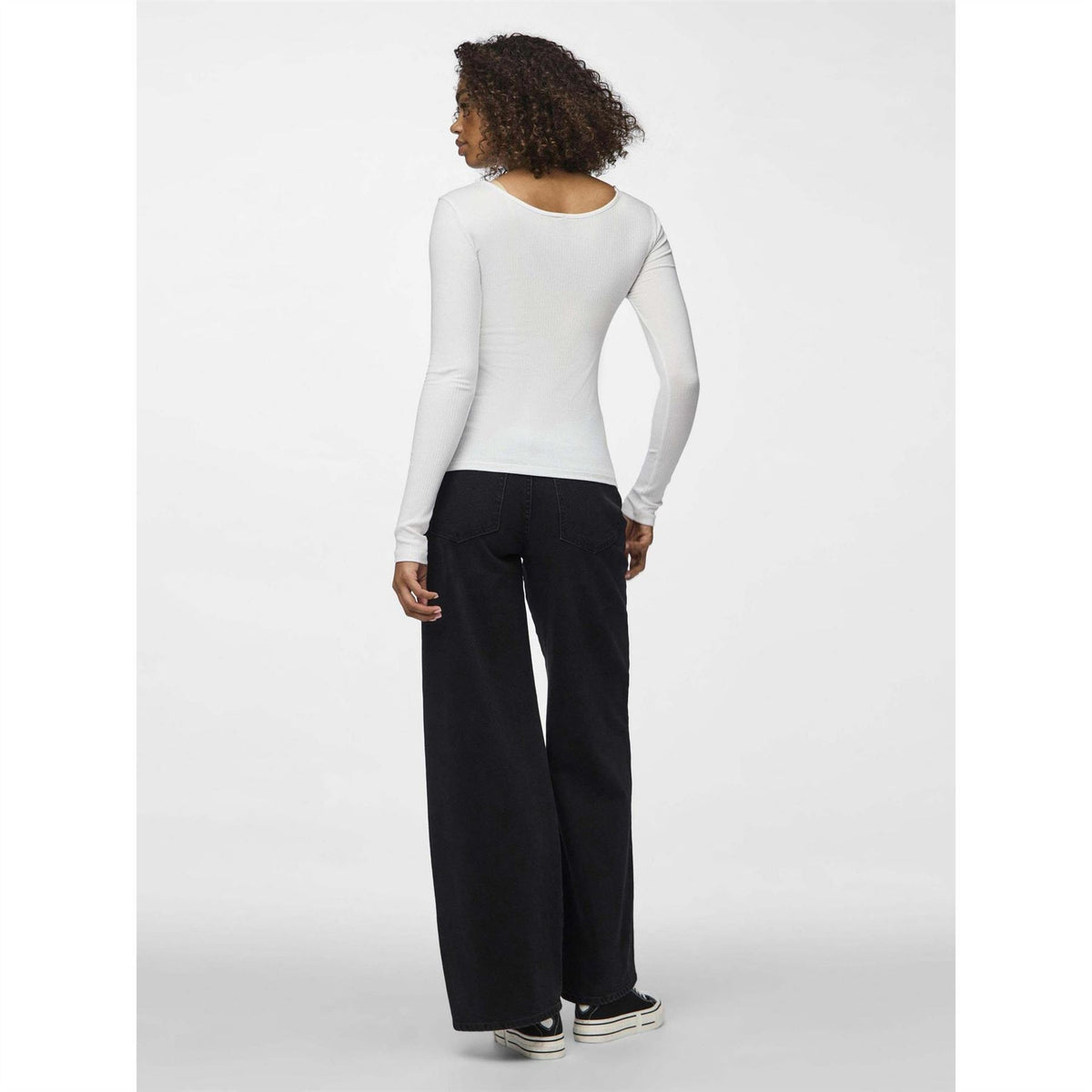Pieces Scoop Neck Long Sleeve Slim Fit Blouse with Button Placket