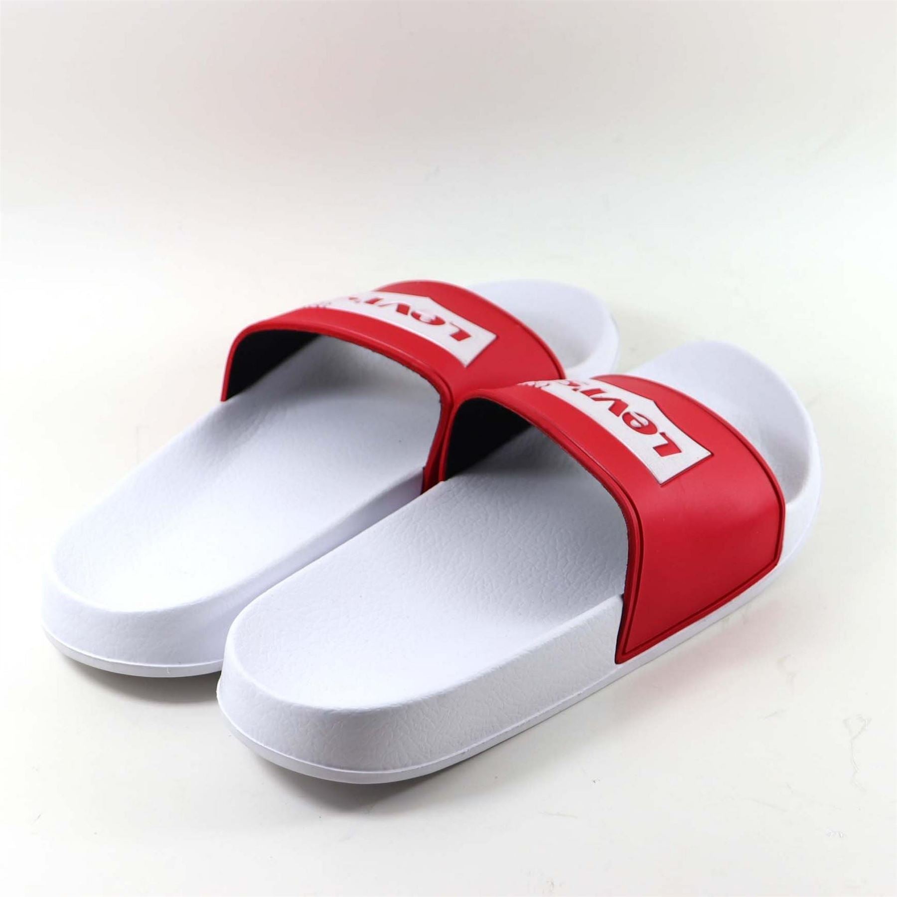 Levis Batwing Slider