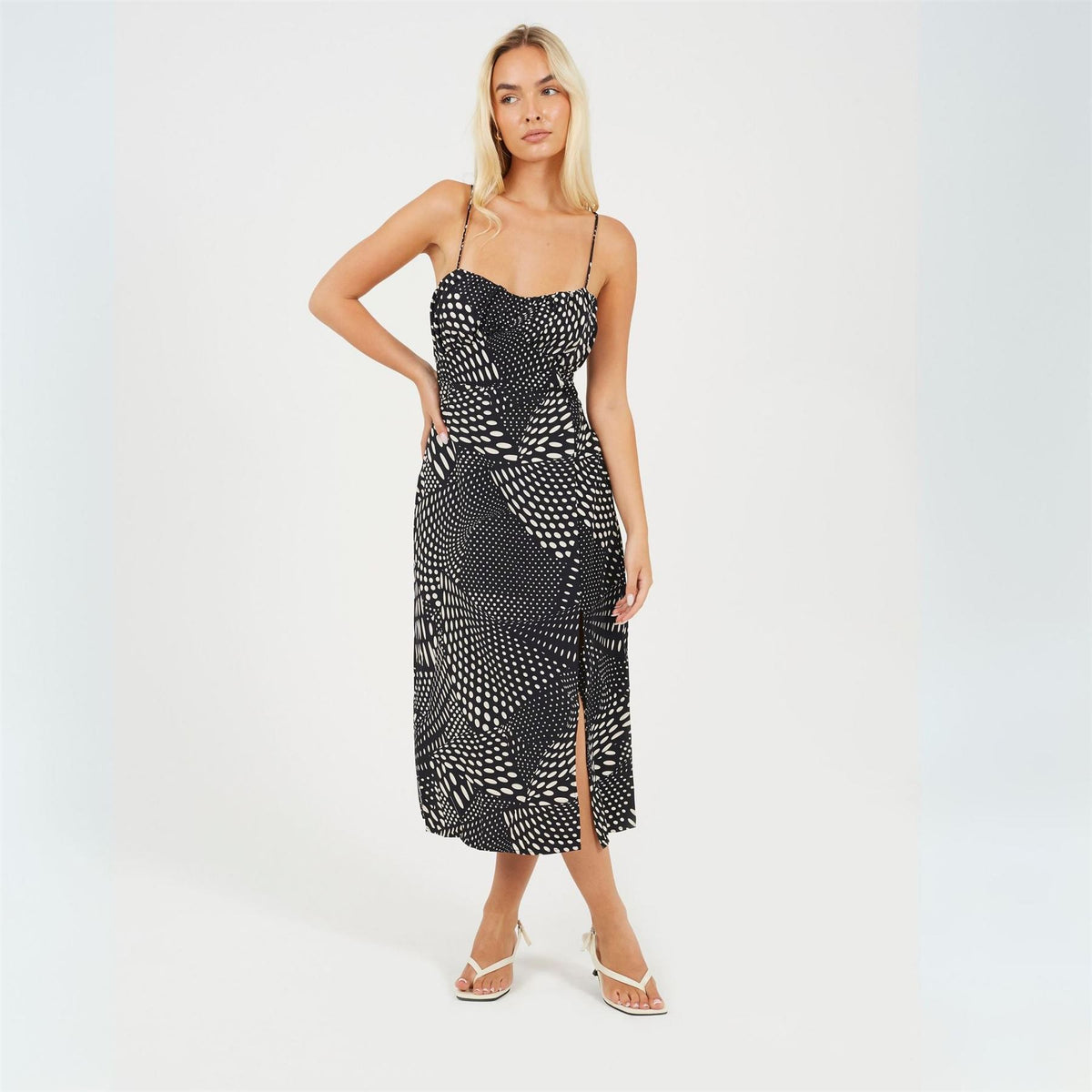 Brave Soul Sweetheart Neck Sleeveless Midi Dress
