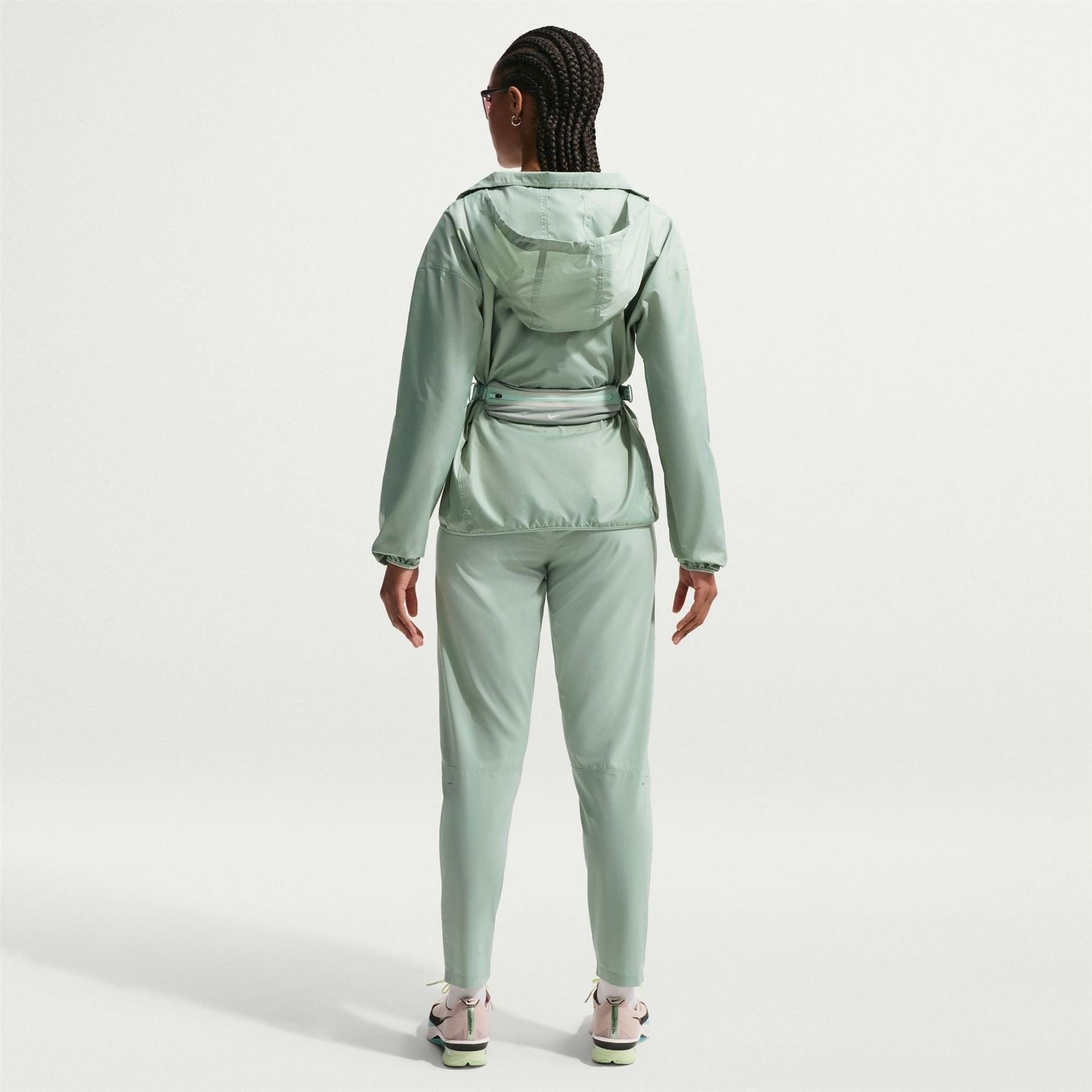 Nike Tempo Hooded Solid Patterned Windbreaker