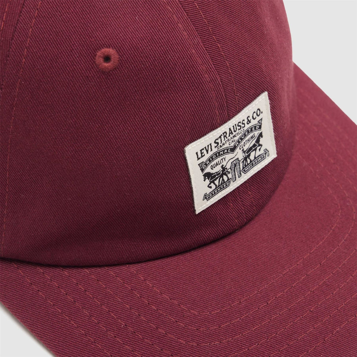 Levis Heritage Logo Dad Cap Curved Brim