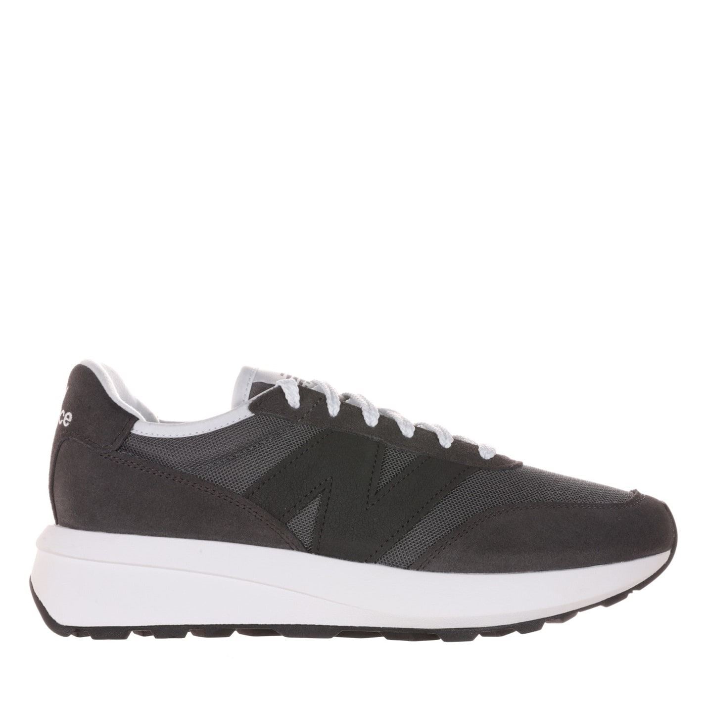 New Balance Low Top Round Toe Flat Heel Sneakers
