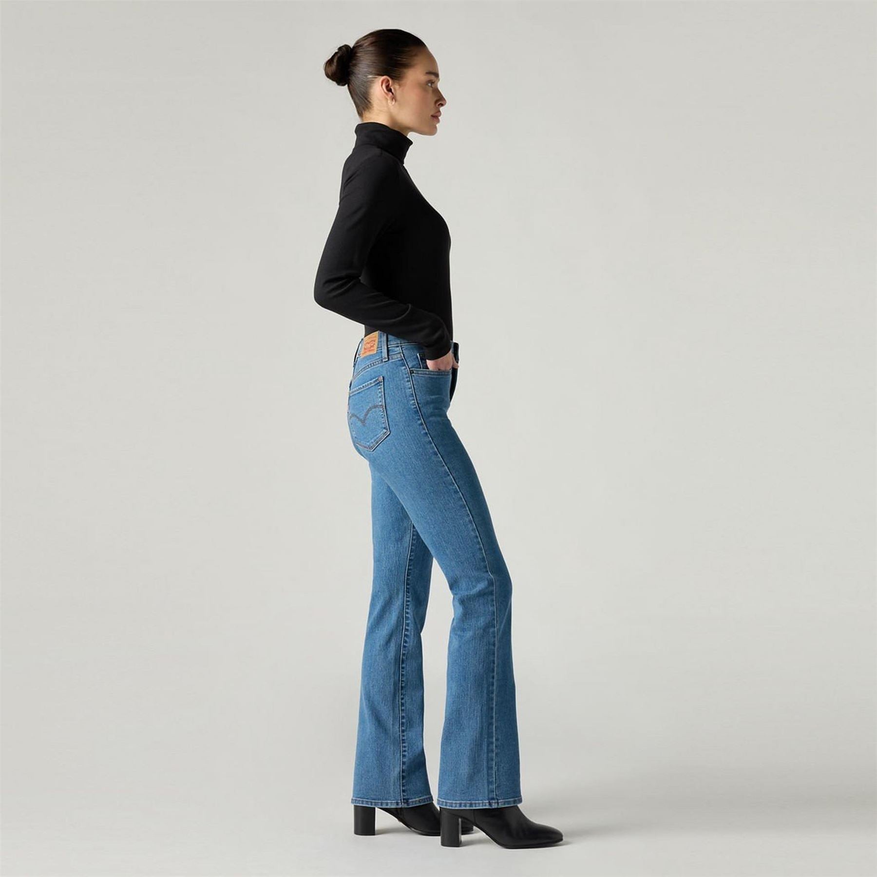 Levis Shaping Boot Soft Black Bootcut Jeans