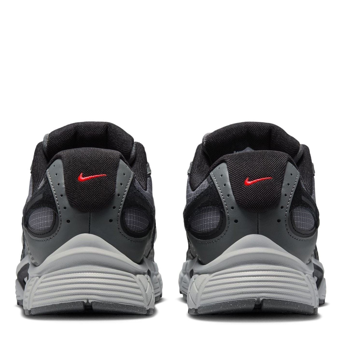 Nike Vomero 5 Running Flat Heel Trainers