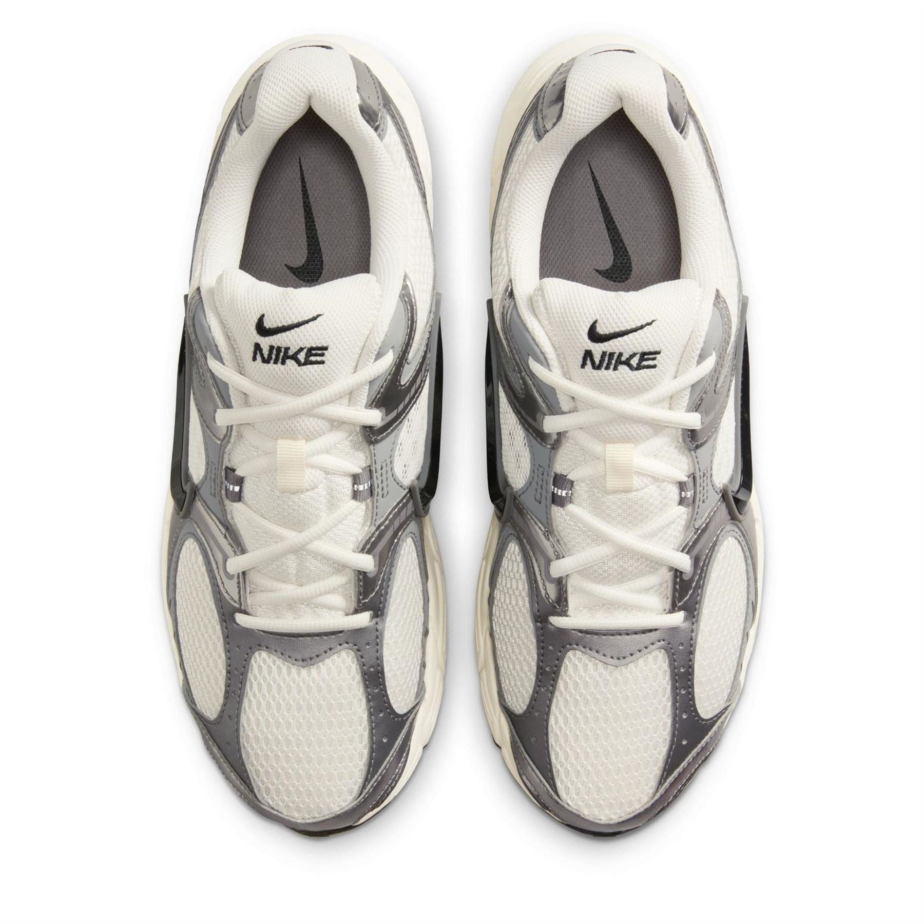 Nike Vomero 5 Running Flat Heel Trainers