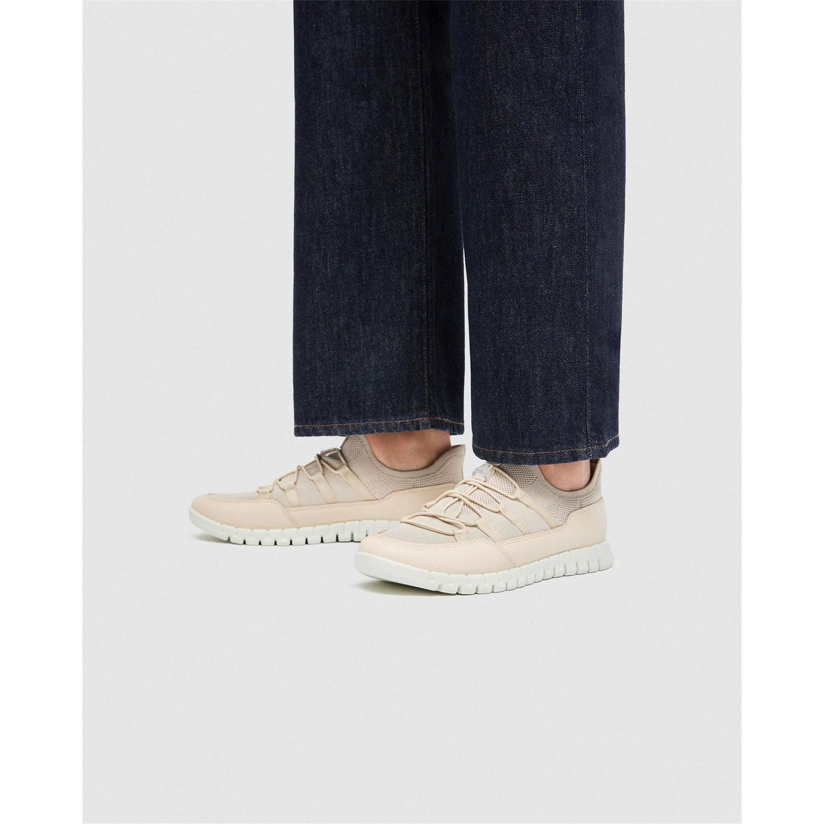 Ecco Low Top Trainers