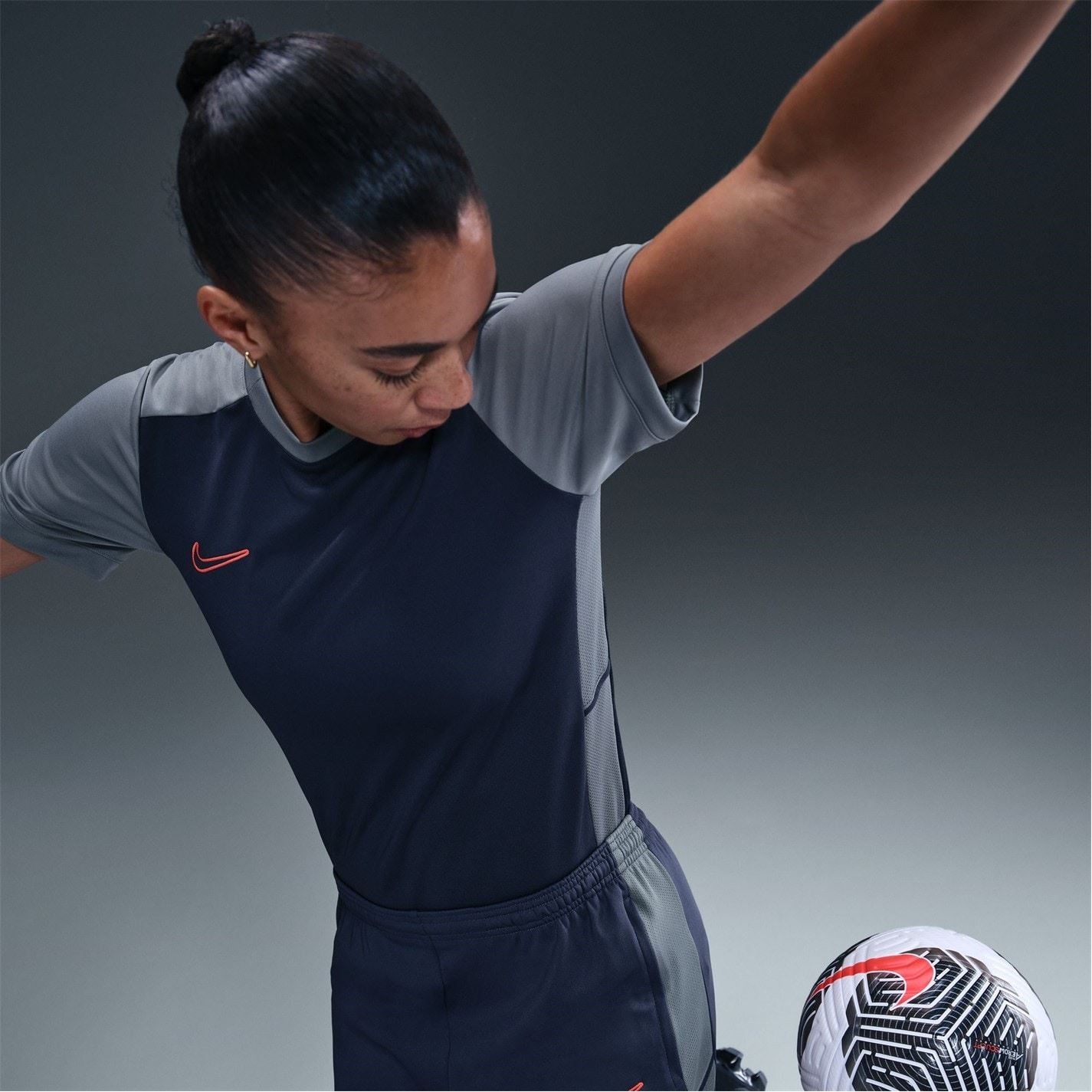 Nike Womens Dri Fit Academy Short Sleeve Football Top