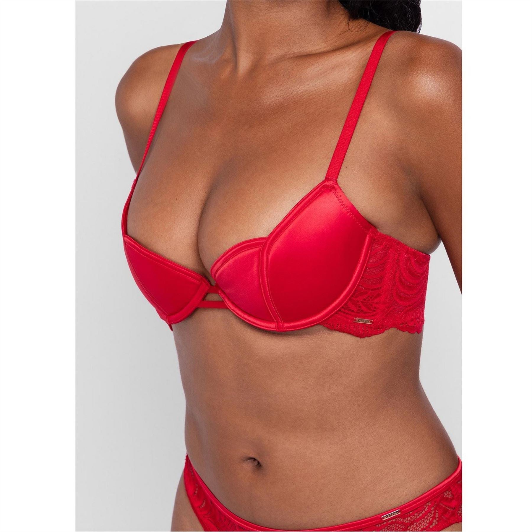 Dorina Bra