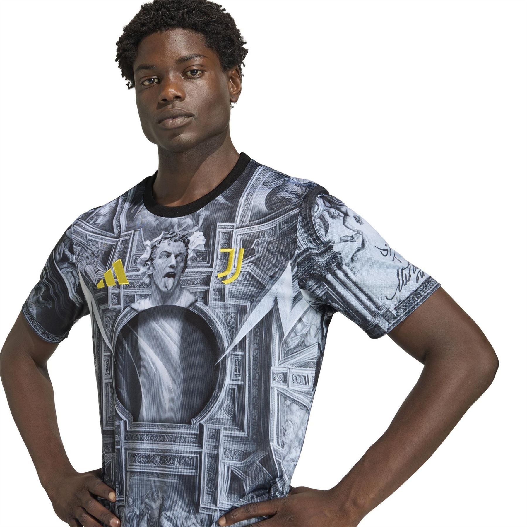 adidas Juventus Short Sleeve Football Shirt 2025 2026